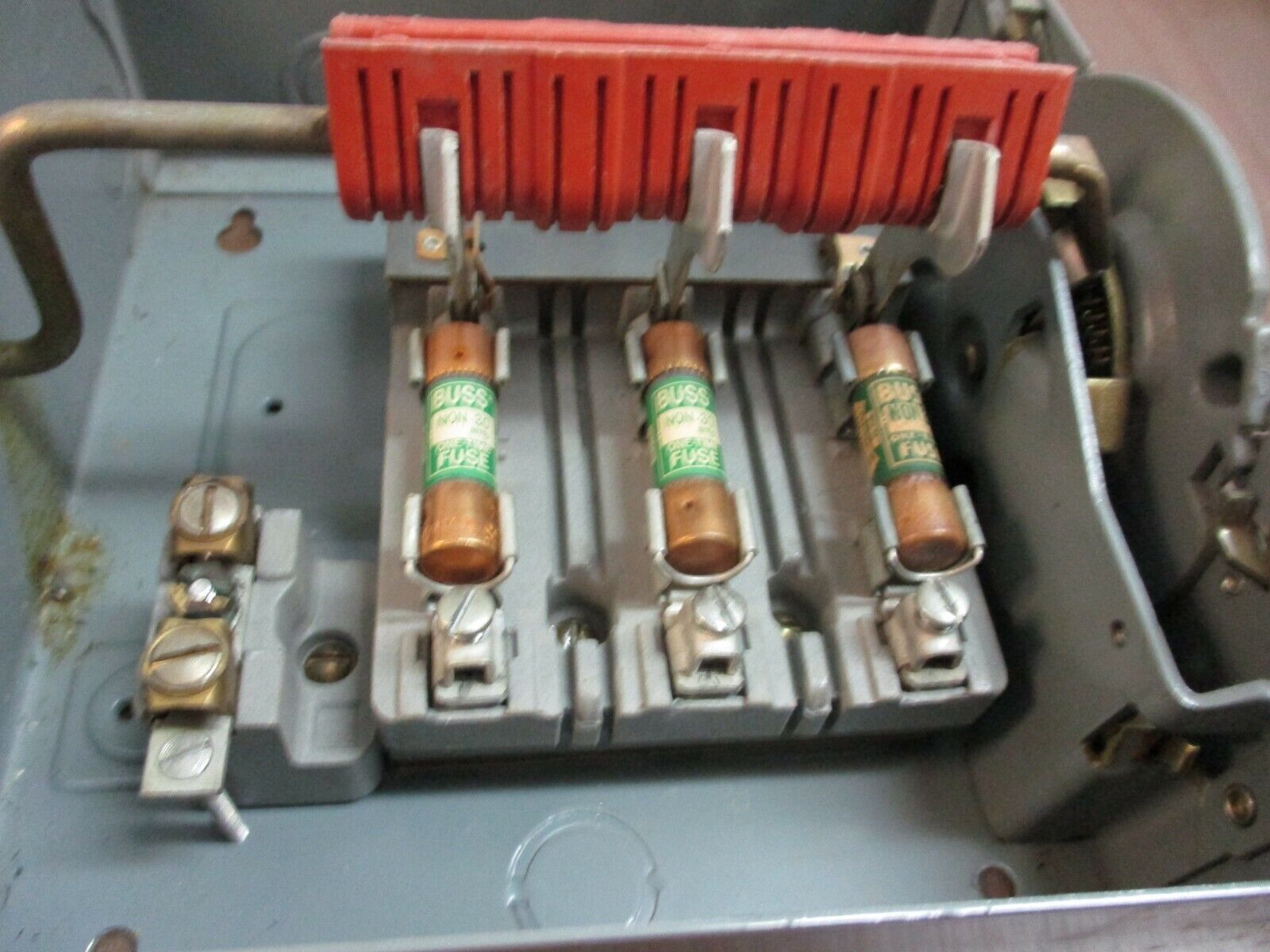 Square D Fusible Safety Switch/Disconnect H 321 N 30A 240V 3Ph Used