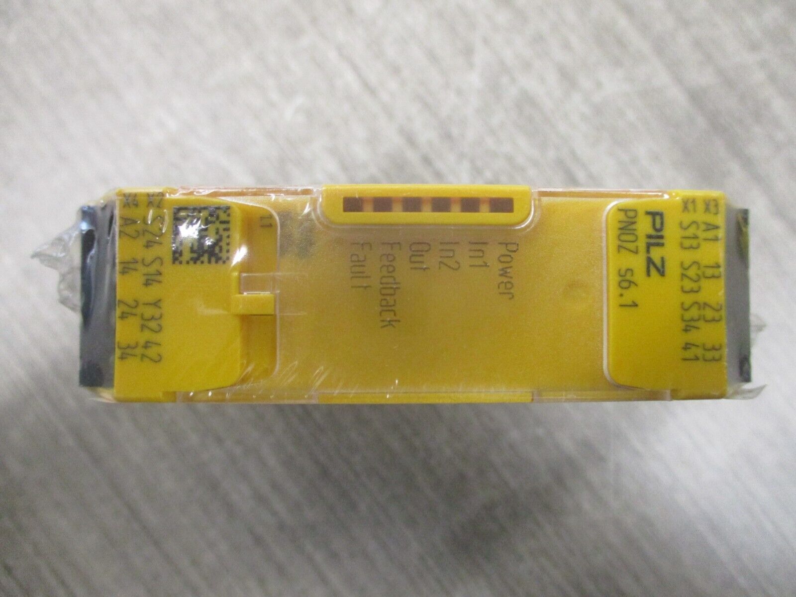 Pilz Safety Relay 750156 PNOZ s6.1 48 -240V AC/DC 3n/o 1 n/c New Surplus