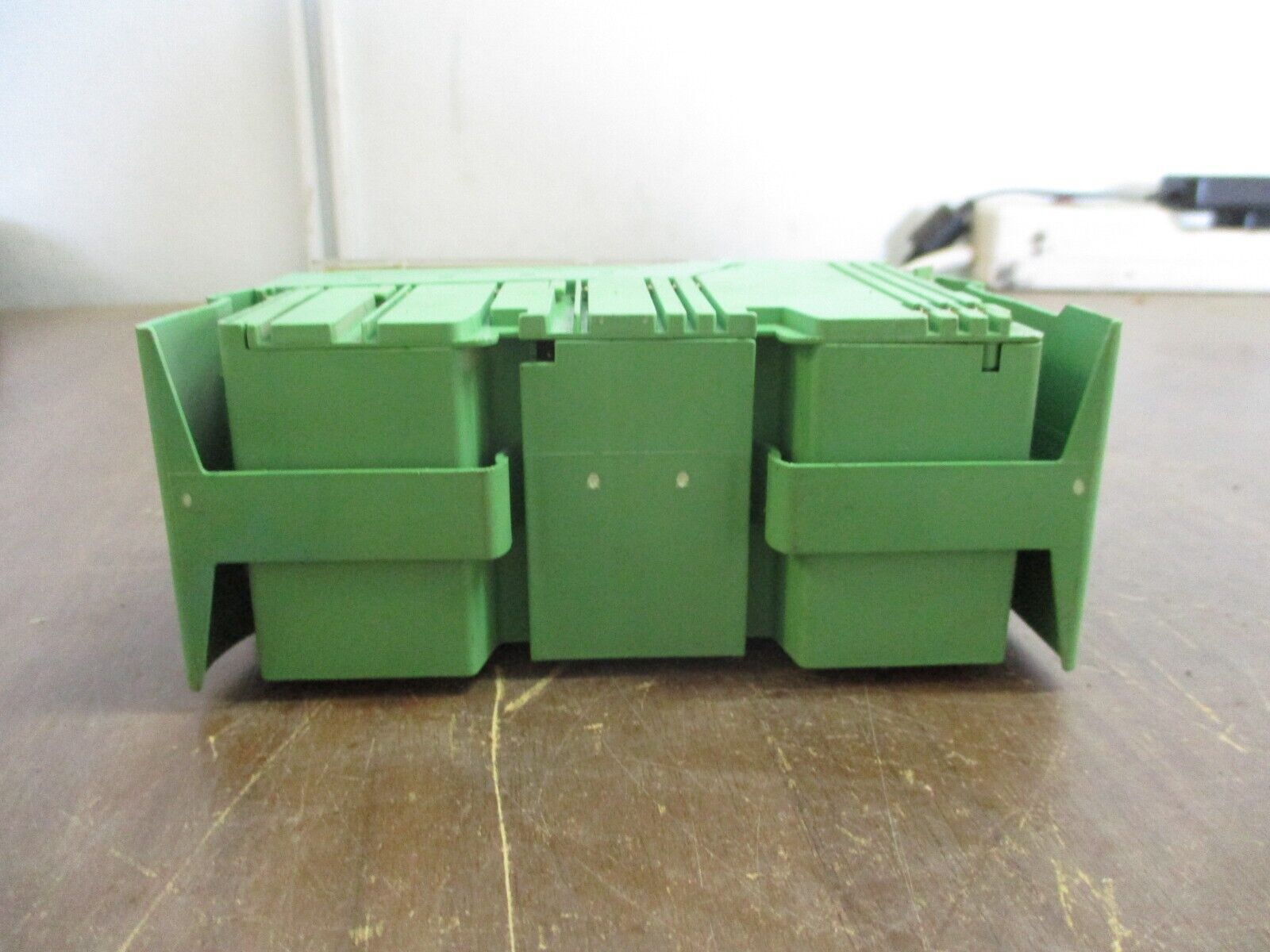 Phoenix Contact IBIL24DO8 Interbus Coupler 2726269 HW: 01 w/ Terminal Cover Used