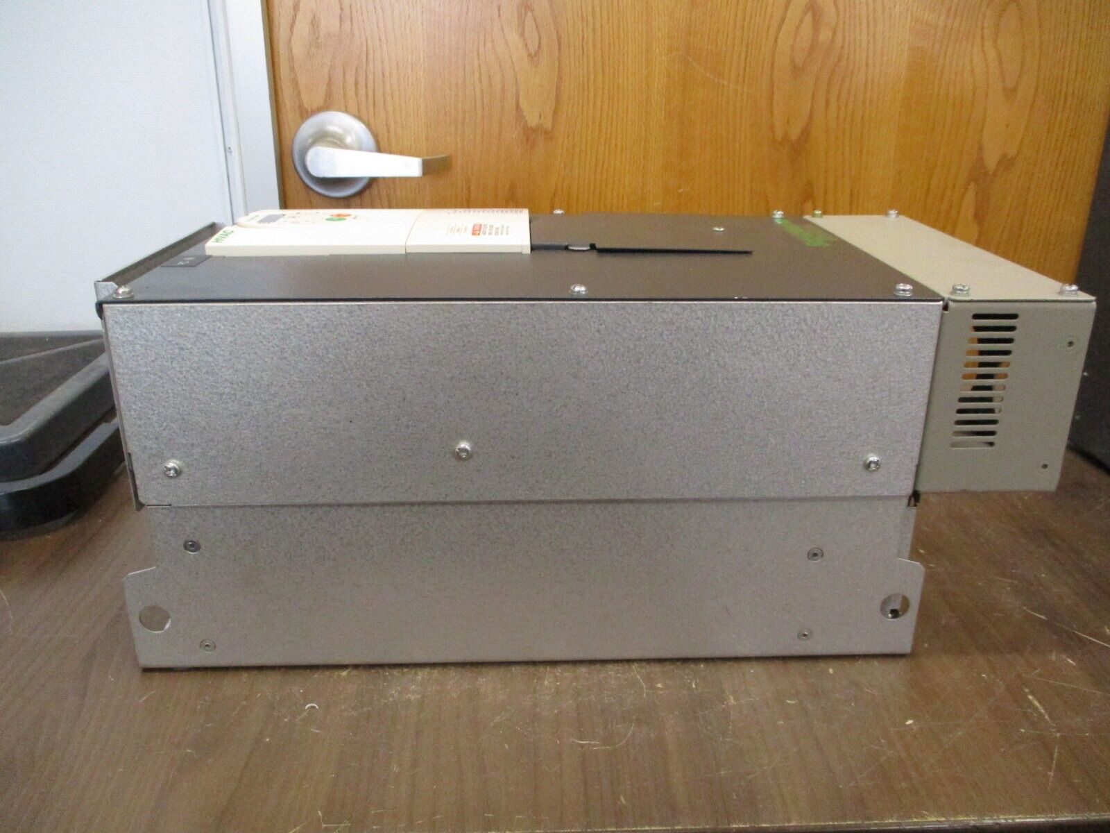 Schneider Electric Altivar AC Drive ATV212HD22N4 30HP 3Ph Used
