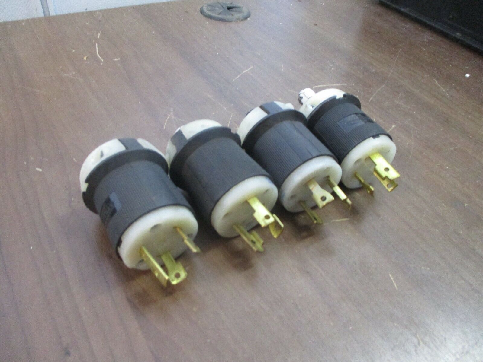 Hubbell Twist-Lock Plug HBL2621 30A 250V *Lot of 4* Used