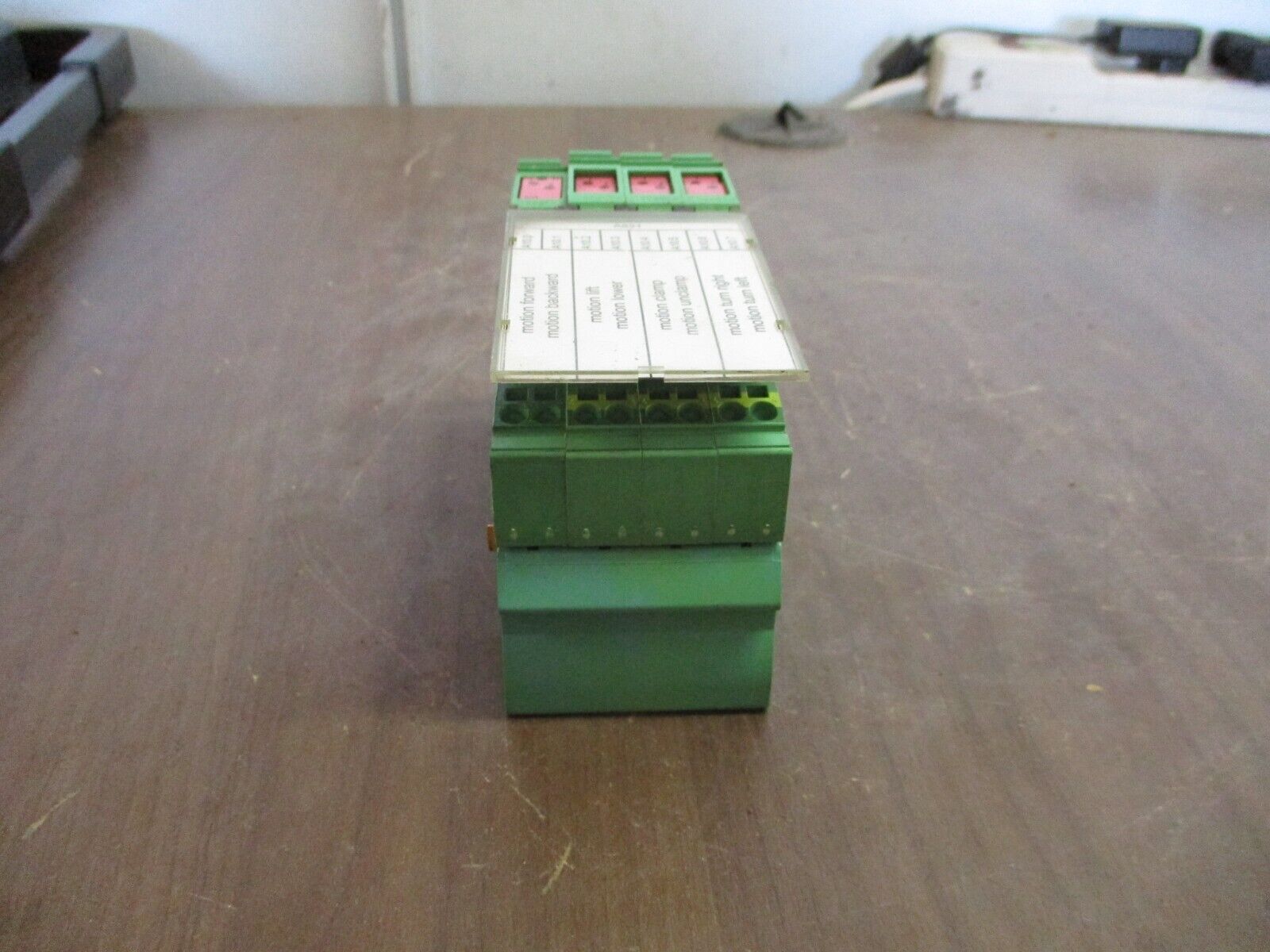 Phoenix Contact IBIL24DO8 Interbus Coupler 2726269 HW: 01 w/ Terminal Cover Used