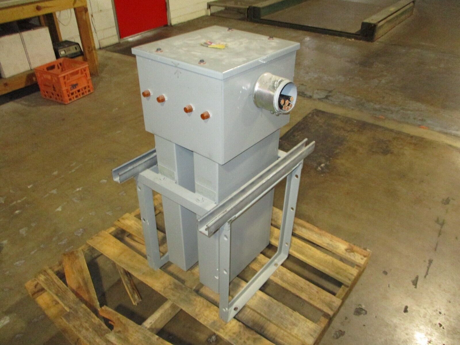 Cornell Dubilier Capacitor ICS2200F33L 200KVAR 480V 60Hz 3Ph Used