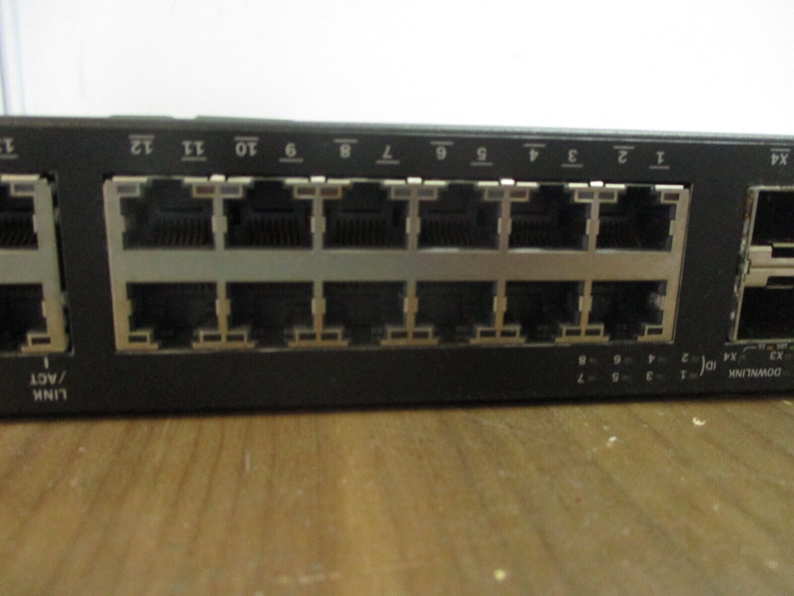 Brocade 24-Port Gigabit Ethernet Switch ICX6450-24 100-240VAC 12VDC Used