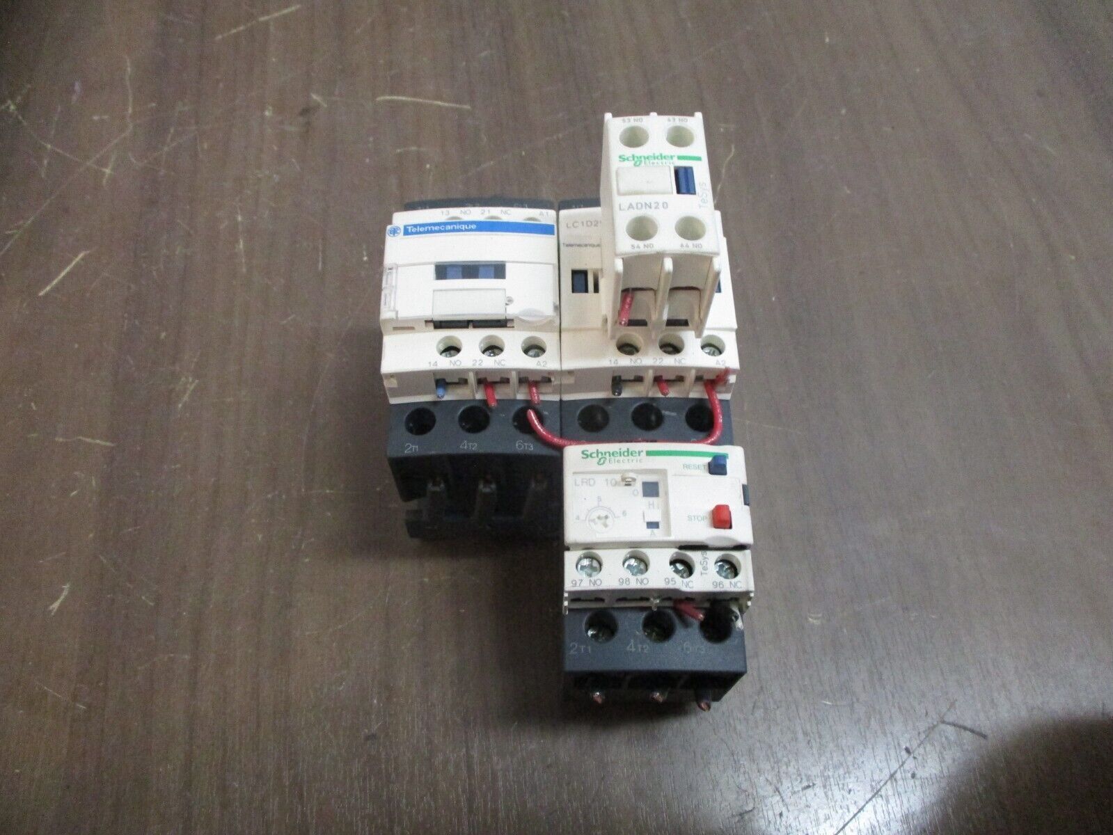 Schneider Electric Reversing Starter LC1D25 / LRD 10 120V Coil Trip: 4-6A Used