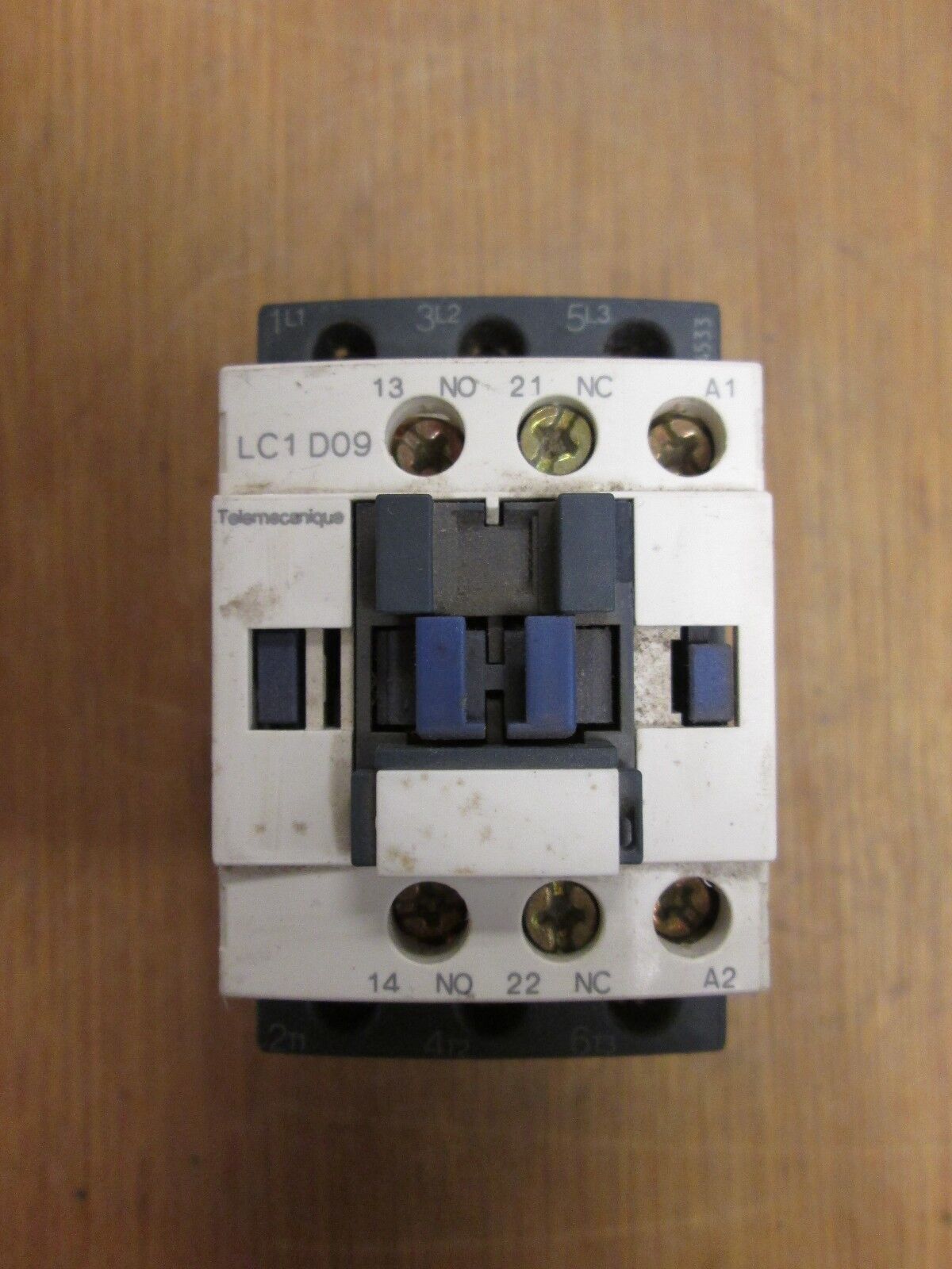 Telemecanique Contactor LC1 D09 120V Coil 25A Used