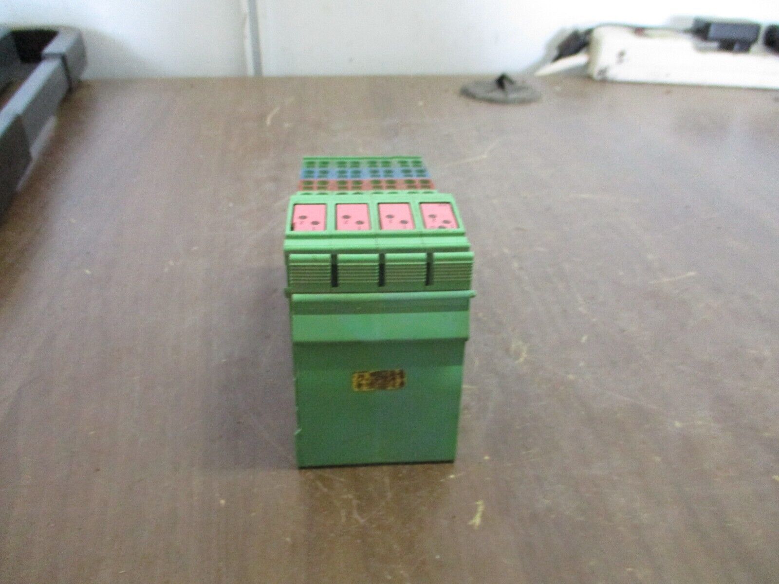 Phoenix Contact IBIL24DO8 Interbus Coupler 2726269 HW: 02 Used