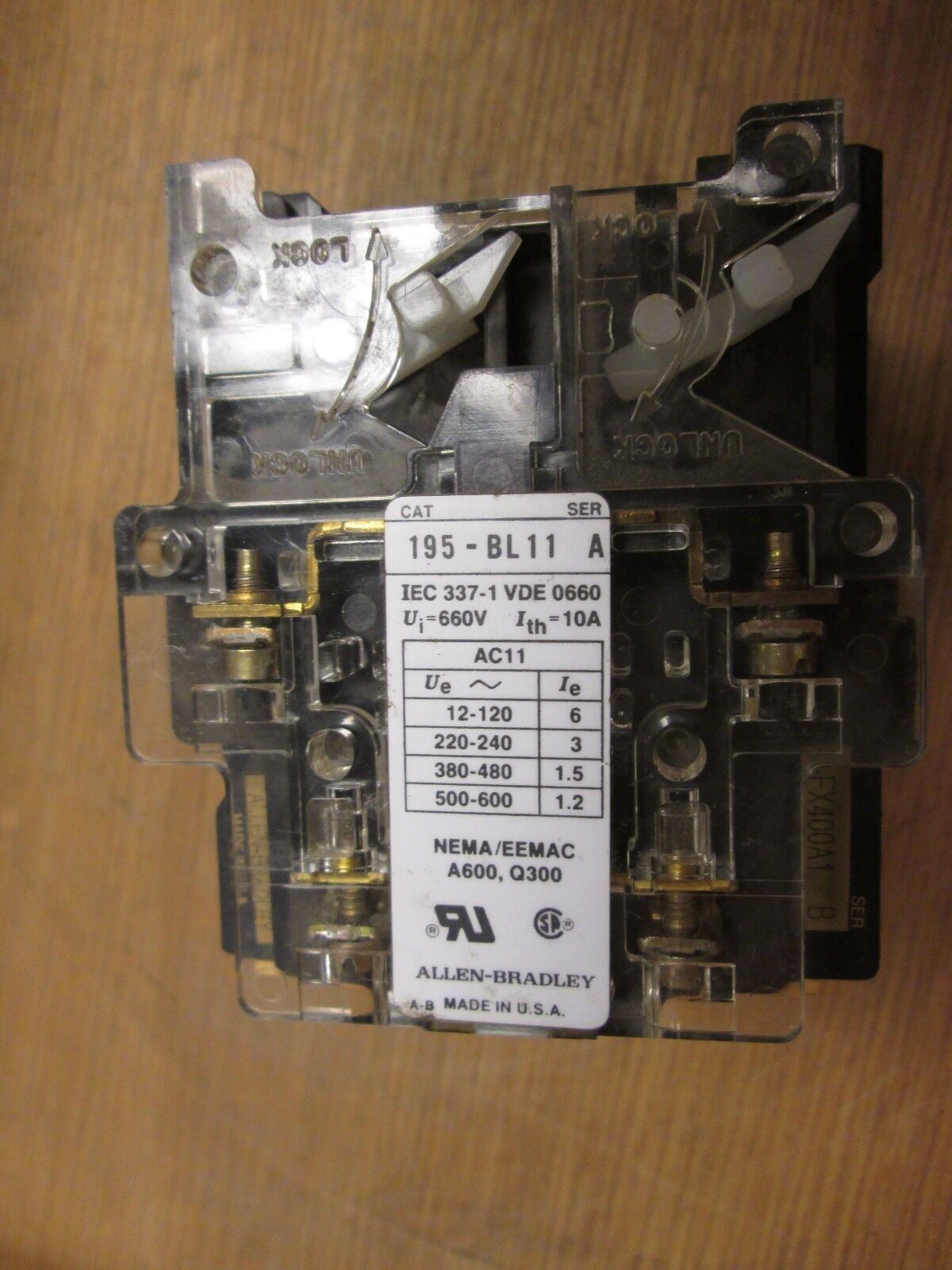 Allen-Bradley Contactor 700-FX400A1 w/ 195-BL11 Aux 120V Coil Used