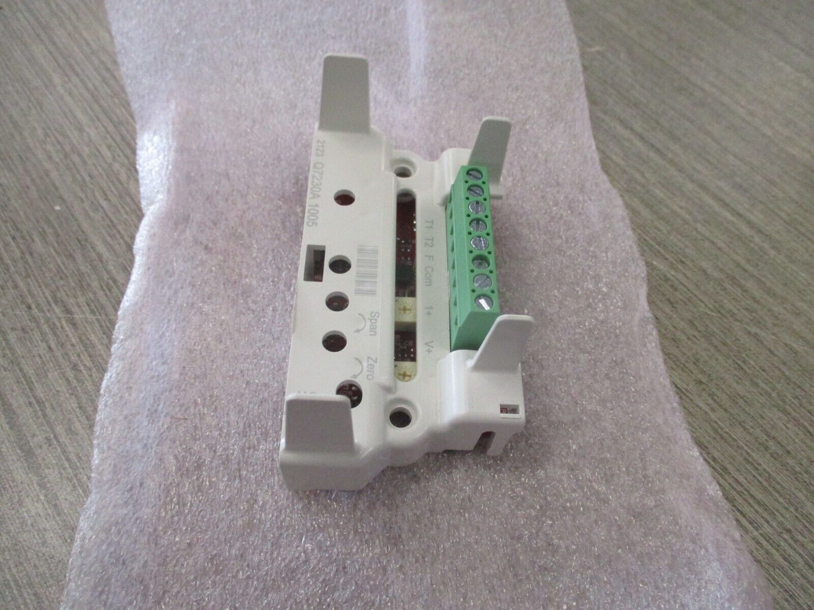 Honeywell Interface Module Q723OA 1005 2-10 VDC 4-20MA New Surplus