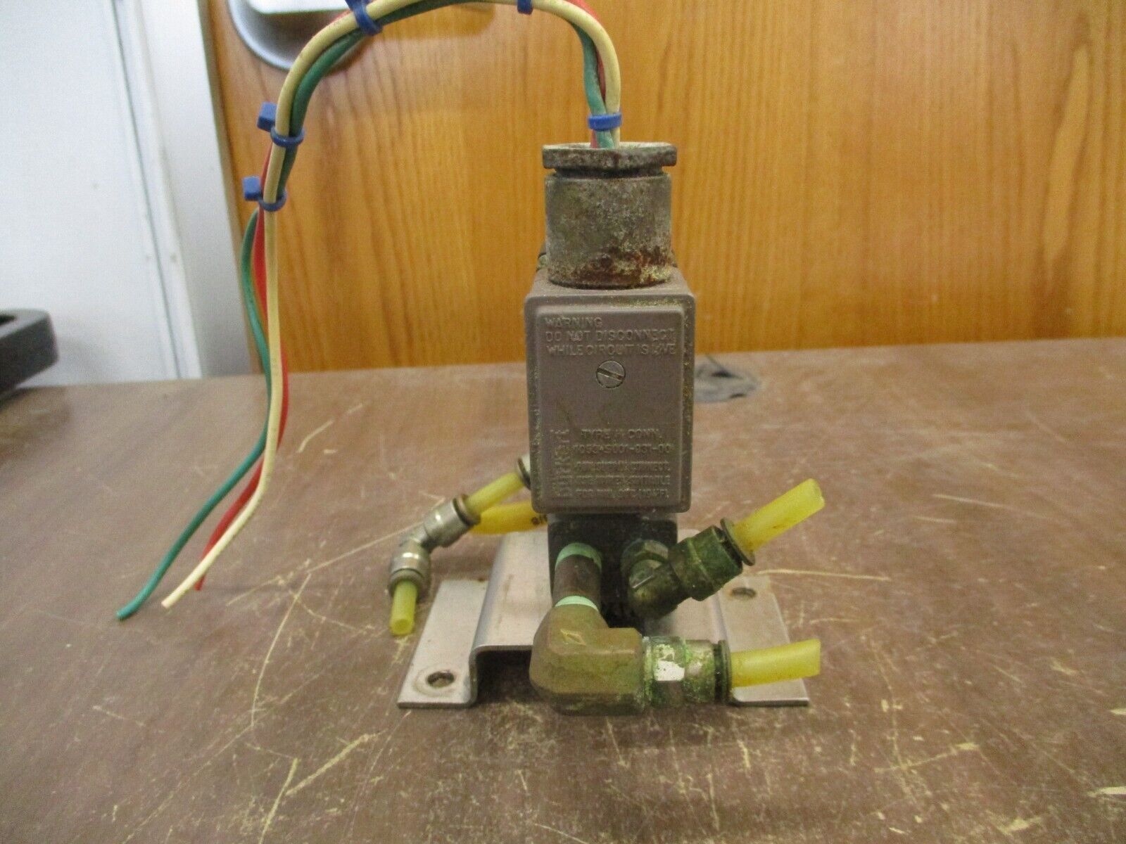 Burkert Solenoid Valve 420-G-1/8-B-PL-1/8 120V Coil 115PSI Used