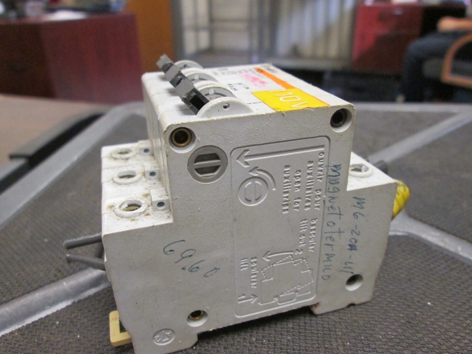 Merlin Gerin C32H Circuit Breaker 20086 20A 380V 3P