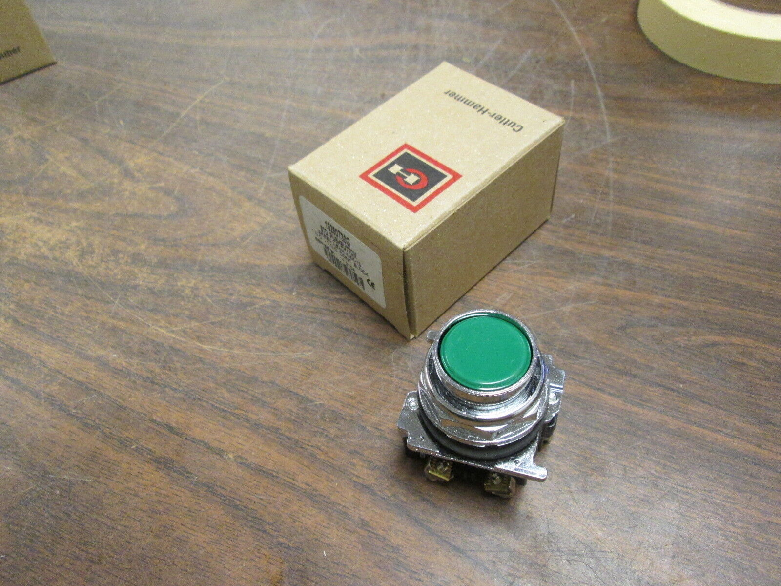 Cutler-Hammer STD Pushbutton 10250T30G 1N.O.-1N.C. Type 4, 4X-13 Green New Surpl