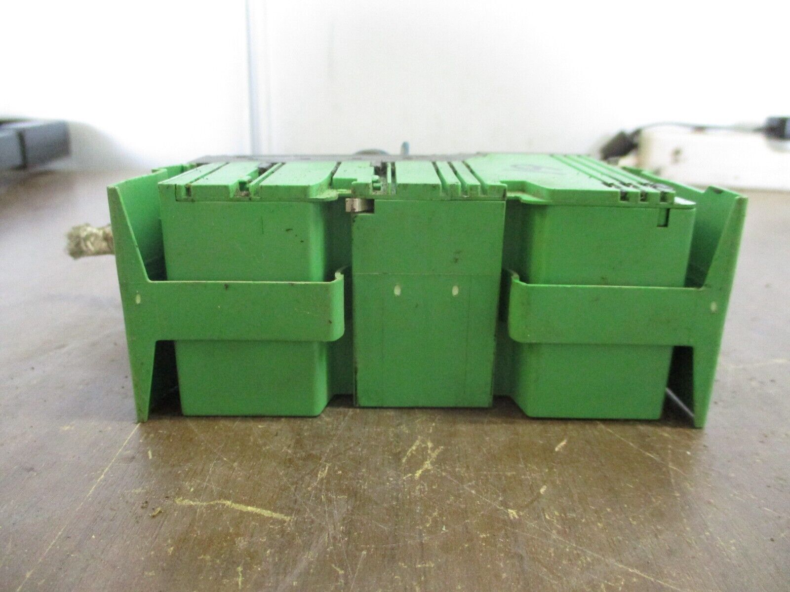 Phoenix Contact IBS IL24 BK-T/U-PAC Interbus Coupler 22861580 HW: 06 Used