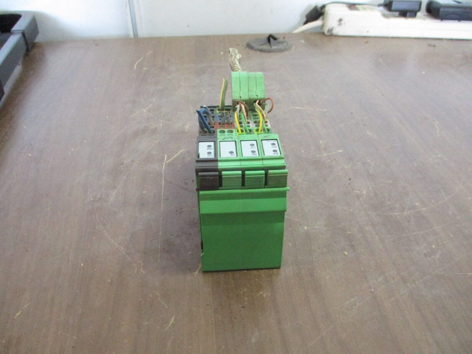 Phoenix Contact IBS IL24 BK-T/U-PAC Interbus Coupler 22861580 HW: 06 Used