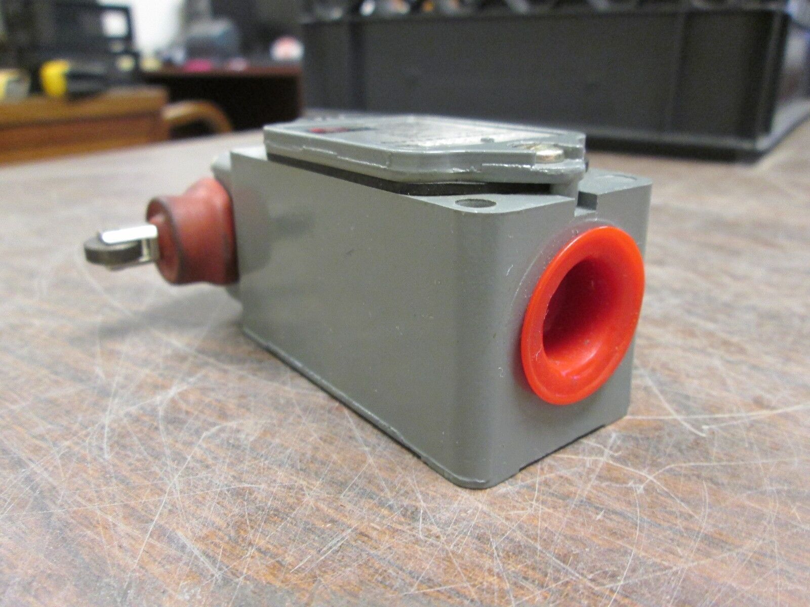 Cutler-Hammer Limit Switch 10316H284C 600VAC Used