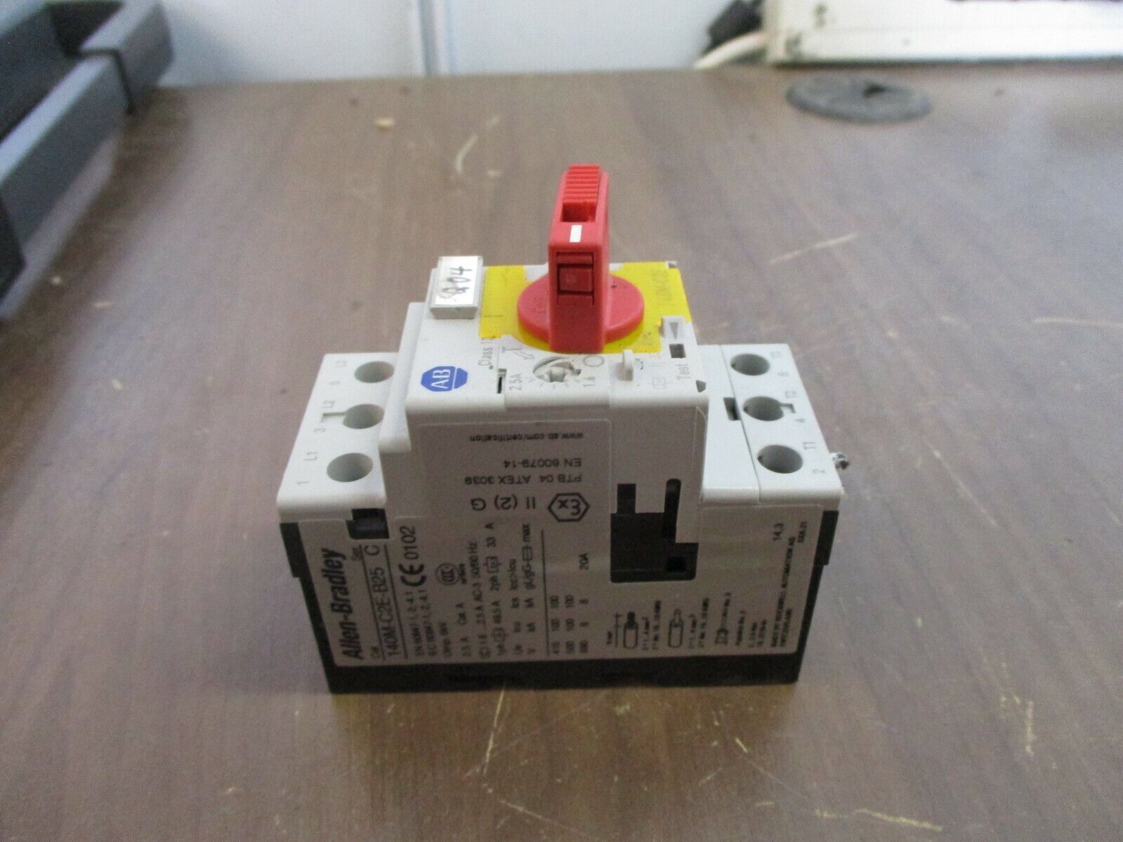 Allen-Bradley Manual Starter 140M-C2E-B25 Range: 1.6-2.5A Used