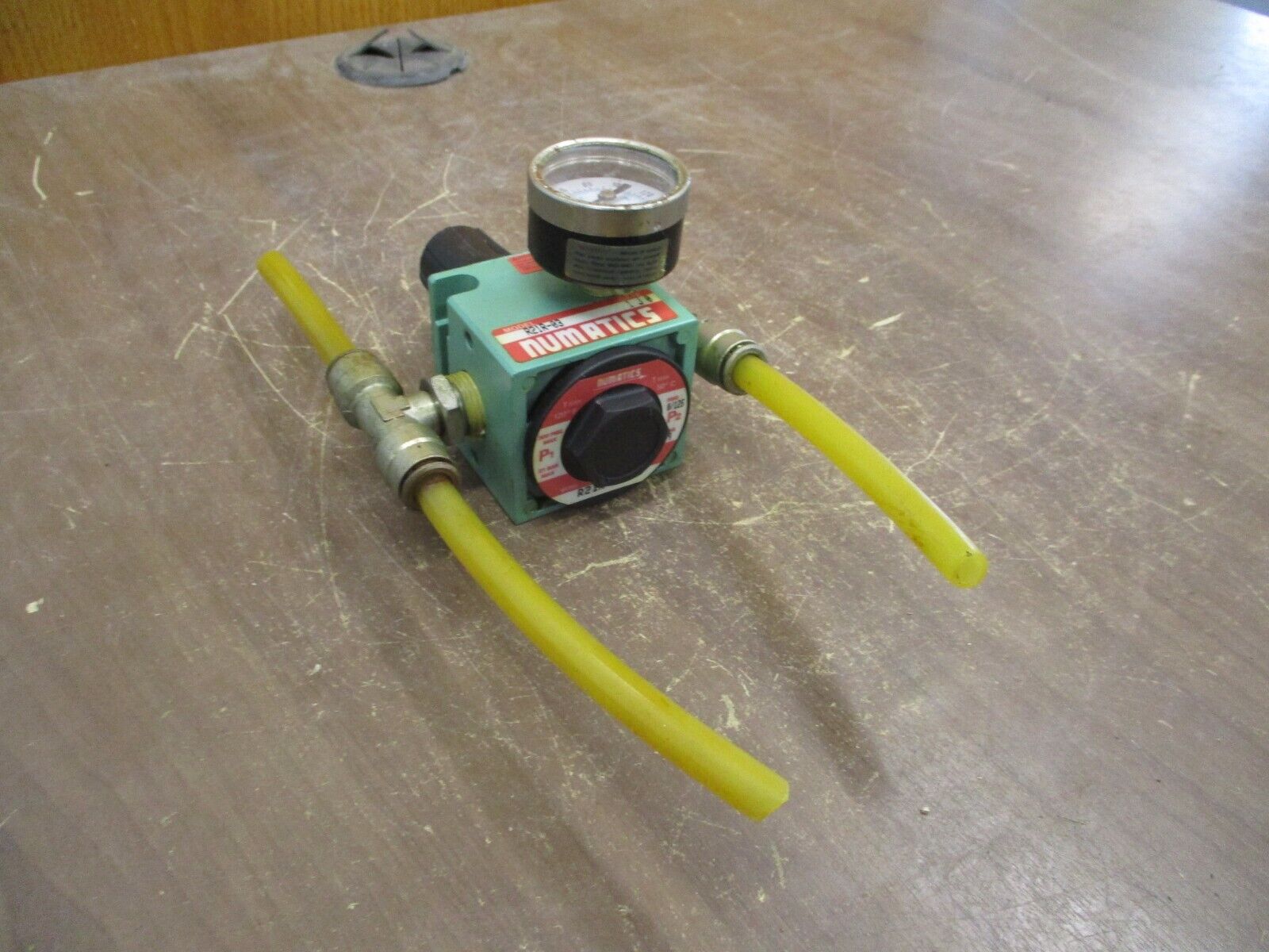 Numatics Regulator R21R-03 Range: 0-160PSI Used