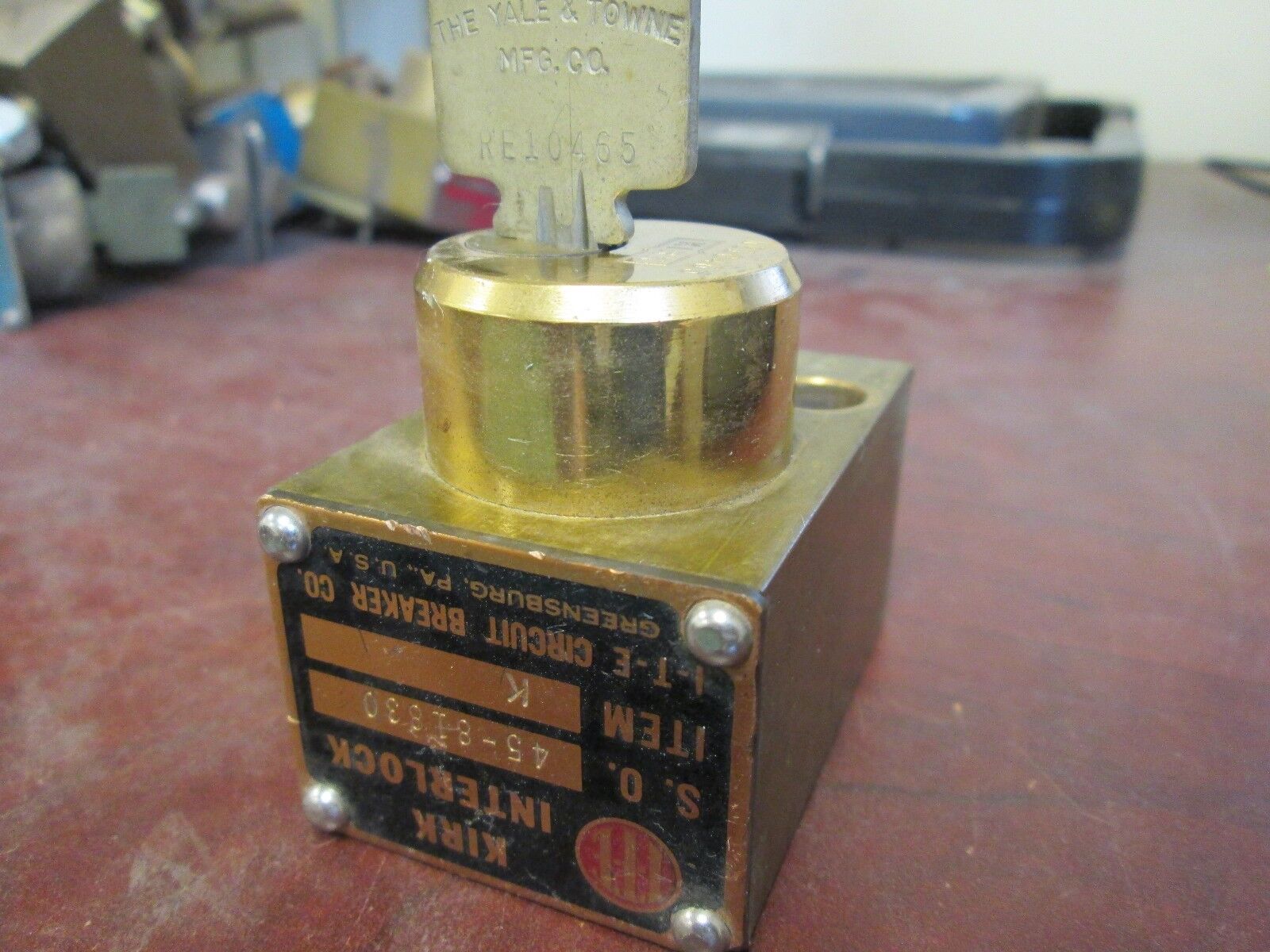 Kirk Interlock 45-81830 Stab Length: 2" to 2-3/4" Used