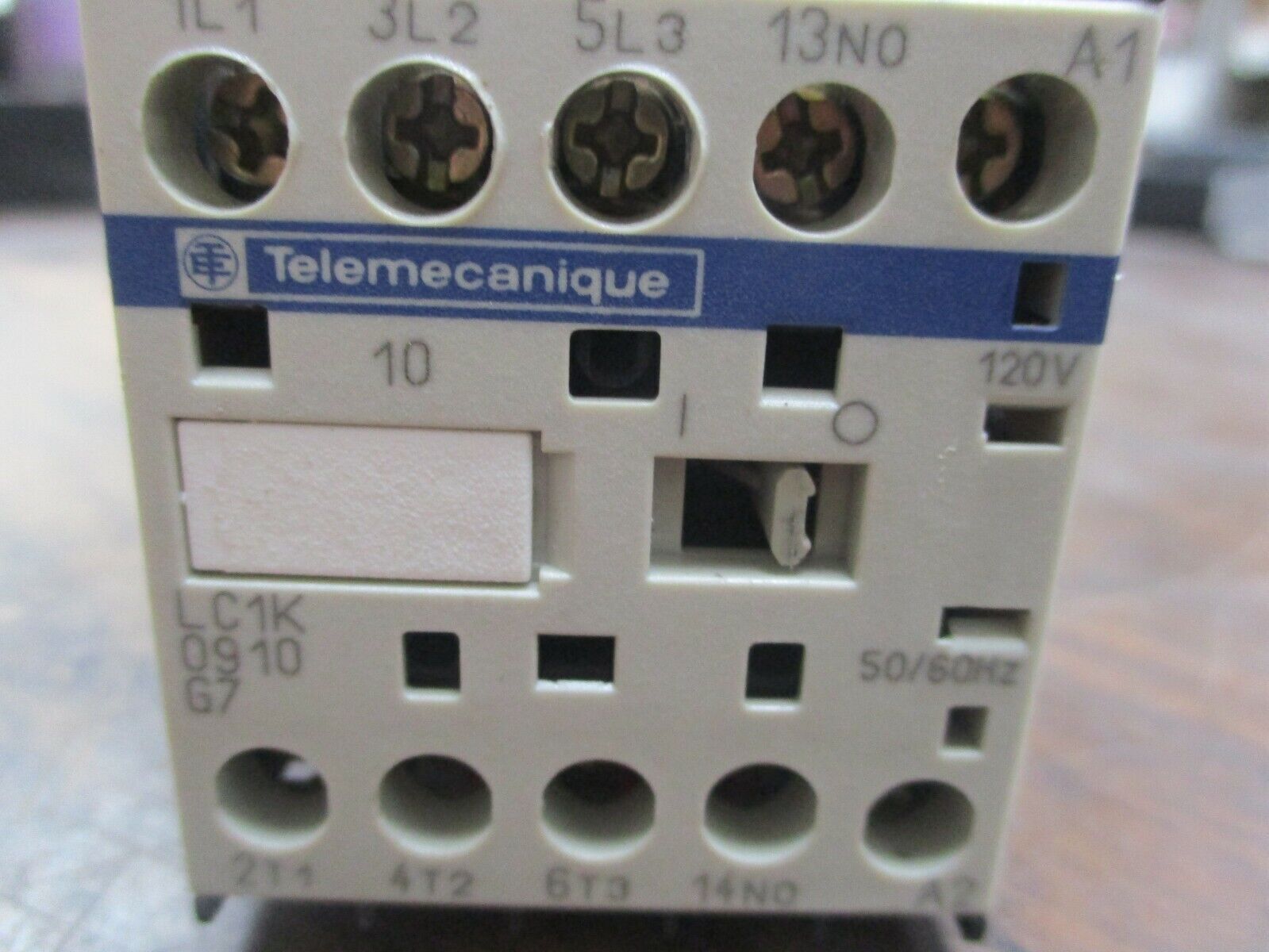 Telemecanique Contactor LC1K 0910 G7 120V Coil 20A 600V Used