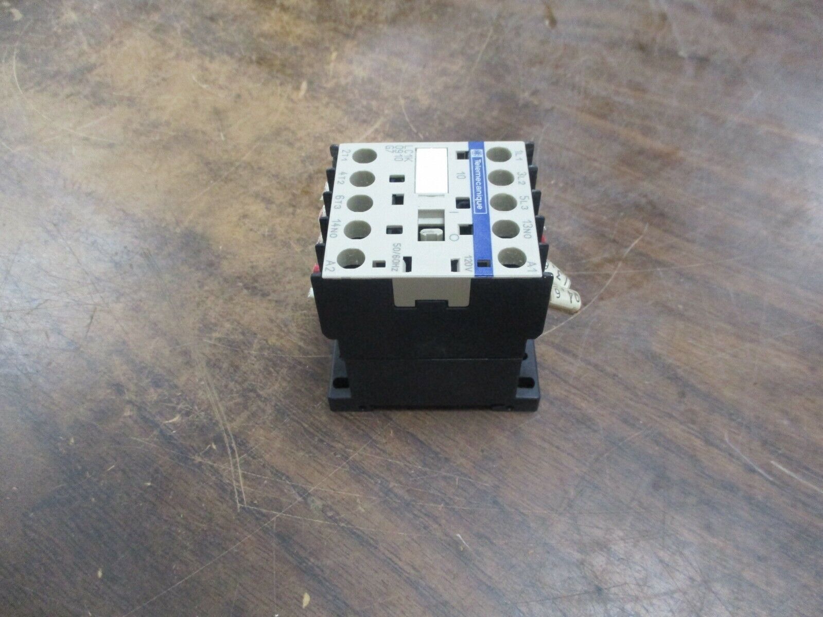 Telemecanique Contactor LC1K 0910 G7 120V Coil 20A 600V Used