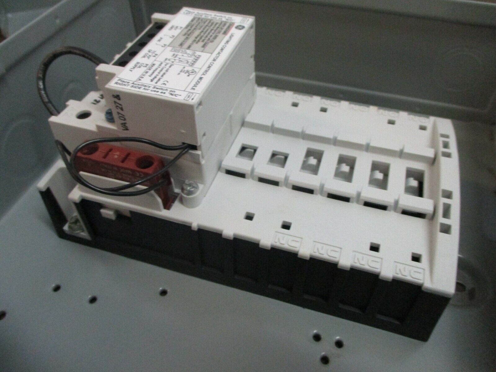 GE Enclosed Mechanically Held Lighting Contactor CR463M20BNA10A0 265-277V Coil,