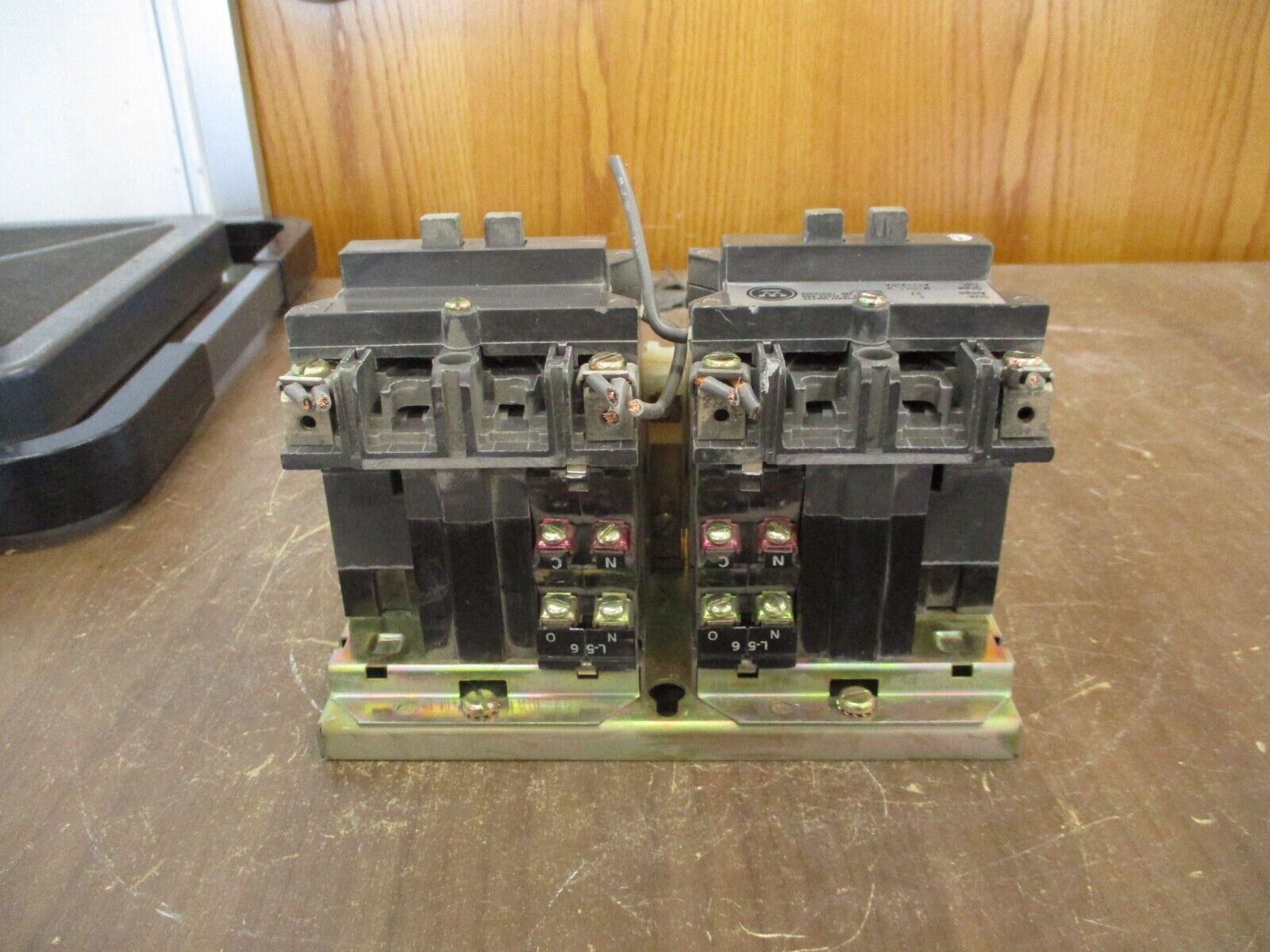 Westinghouse Size 1 Reversing Contactor A211KIBA Model B 120V Coil 27A 115-230V