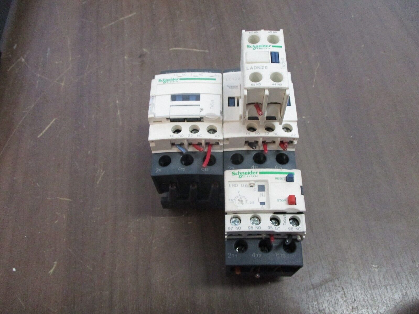 Schneider Electric Reversing Starter LC1D25 / LRD07 120V Coil Trip: 1.6-2.5A