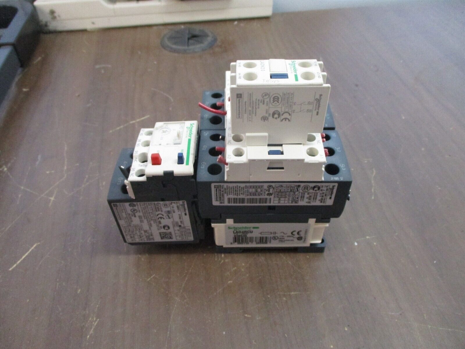 Schneider Electric Reversing Starter LC1D25 / LRD07 120V Coil Trip: 1.6-2.5A