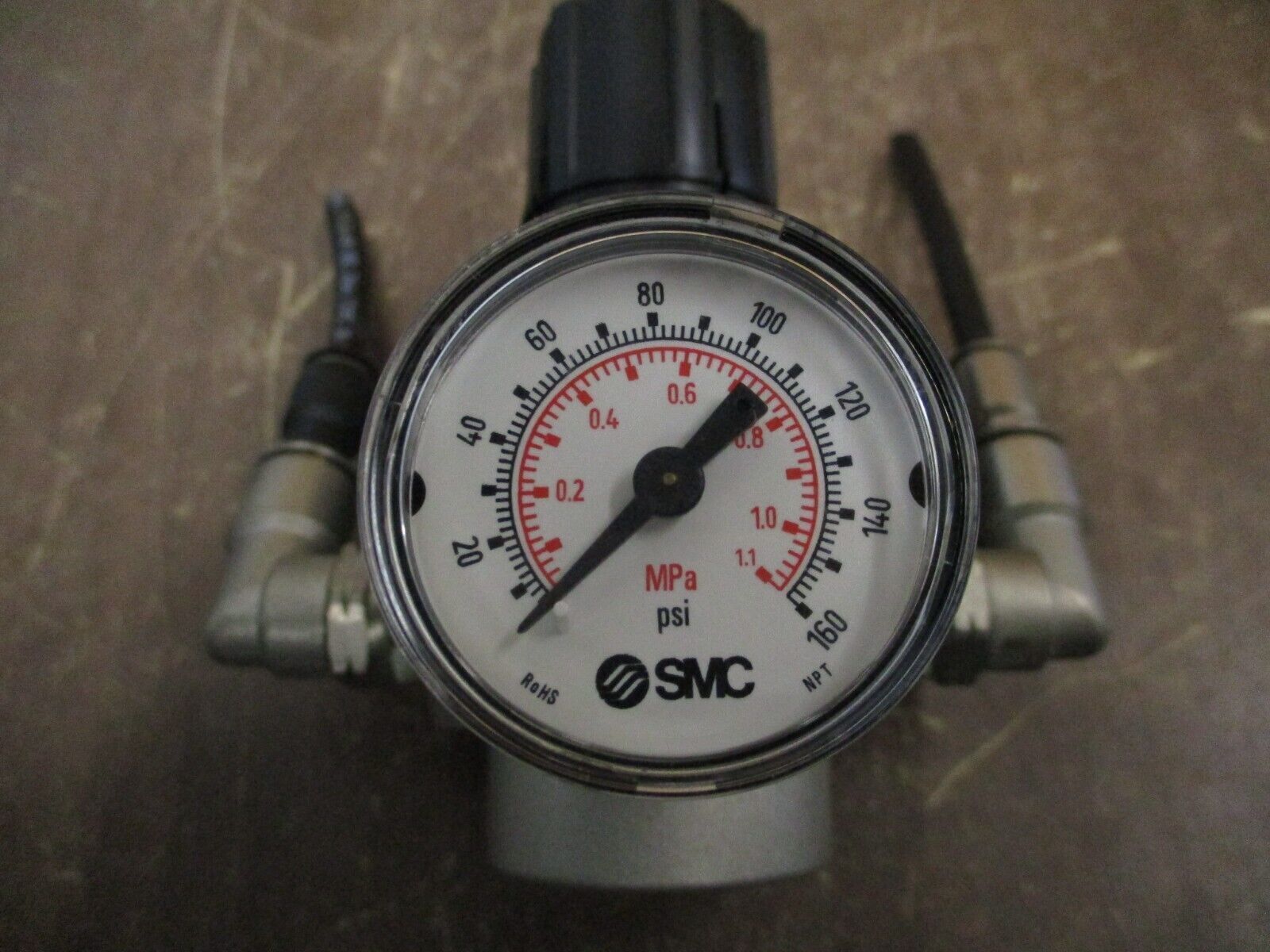 SMC Regulator AR30-N03-Z 7-125PSI Used