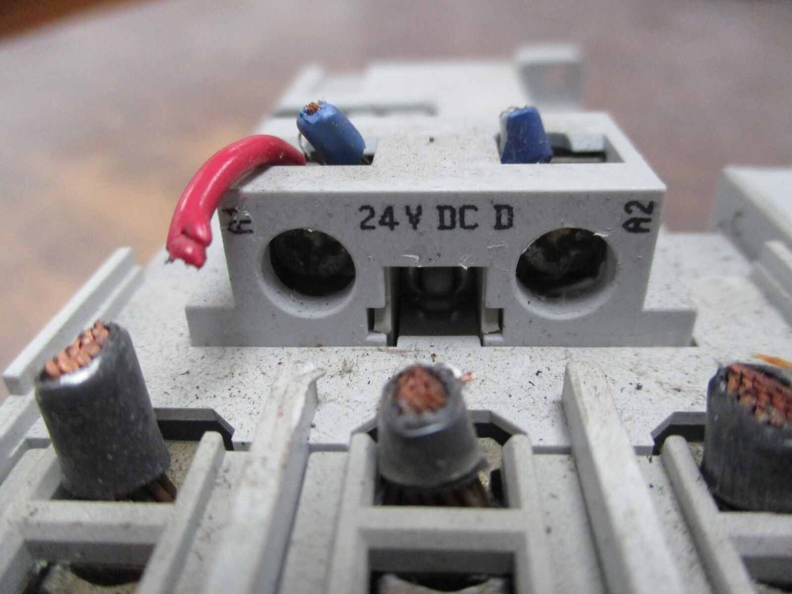 Allen-Bradley Safety Contactor 100S-C43DJ14C 24VDC Coil 63A 600V Used