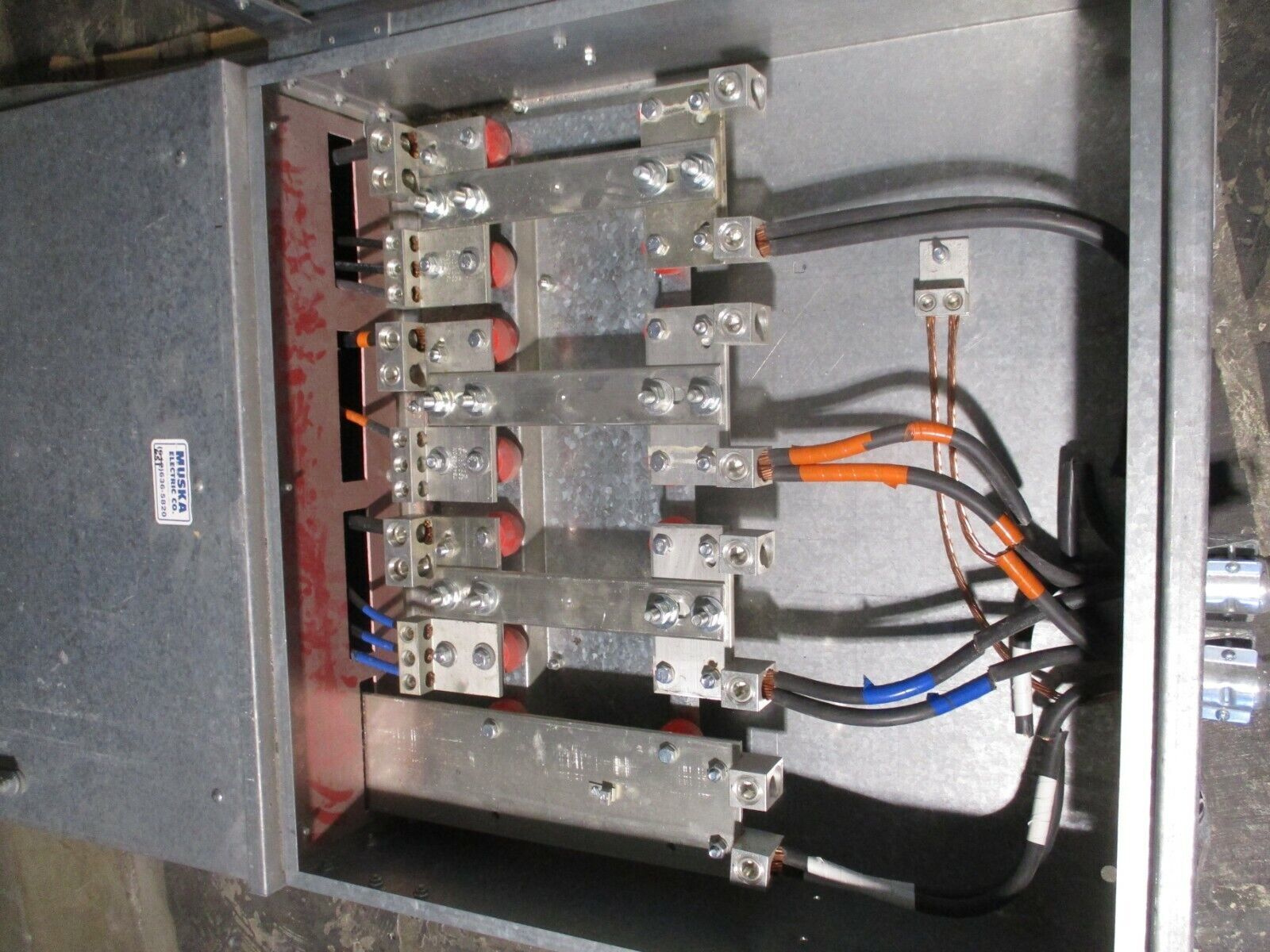 AMP 3R Service Entrance SCT8-4T 800A 208Y/120V 3Ph 4W Used
