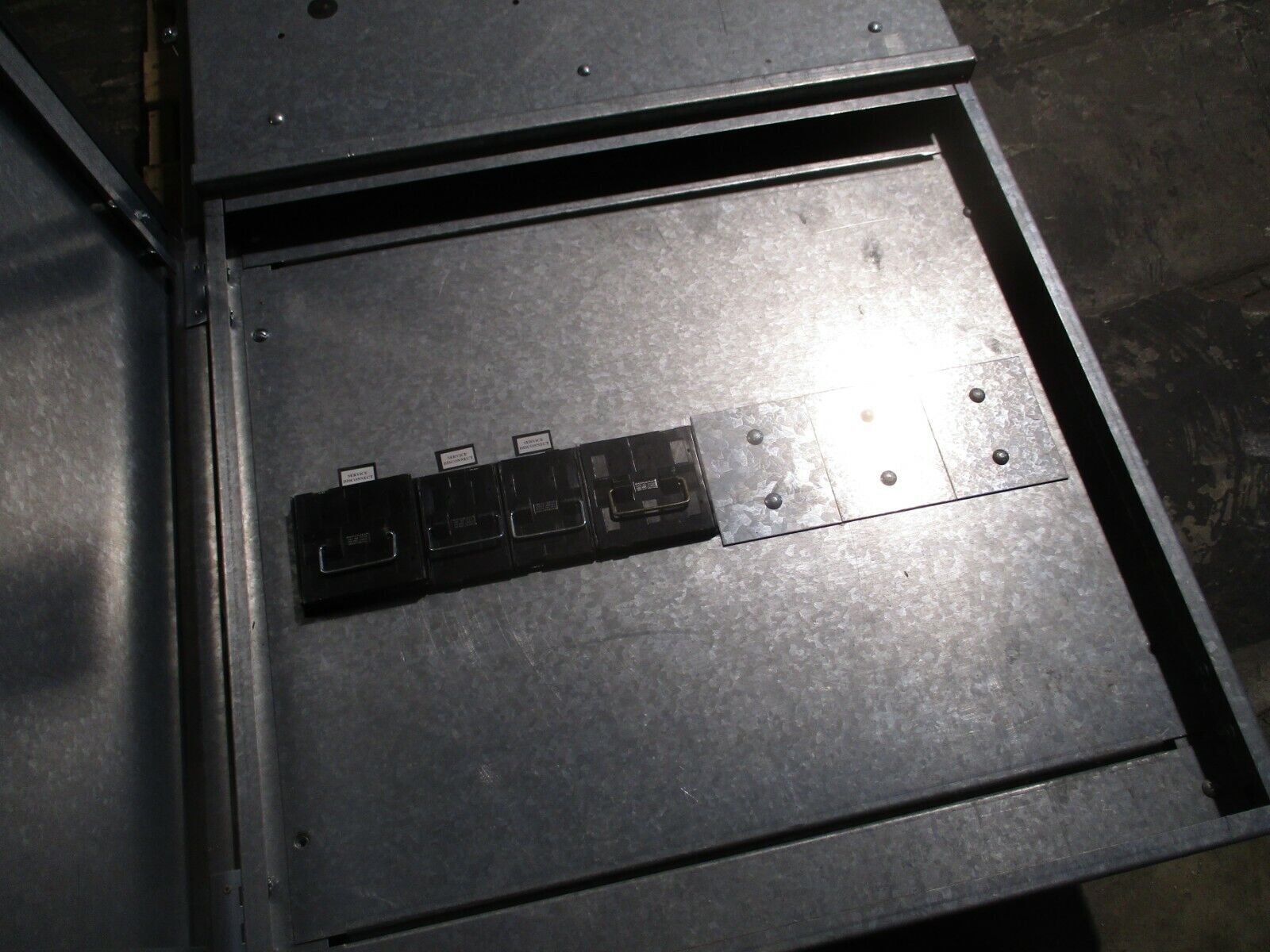 AMP 3R Service Entrance SCT8-4T 800A 208Y/120V 3Ph 4W Used