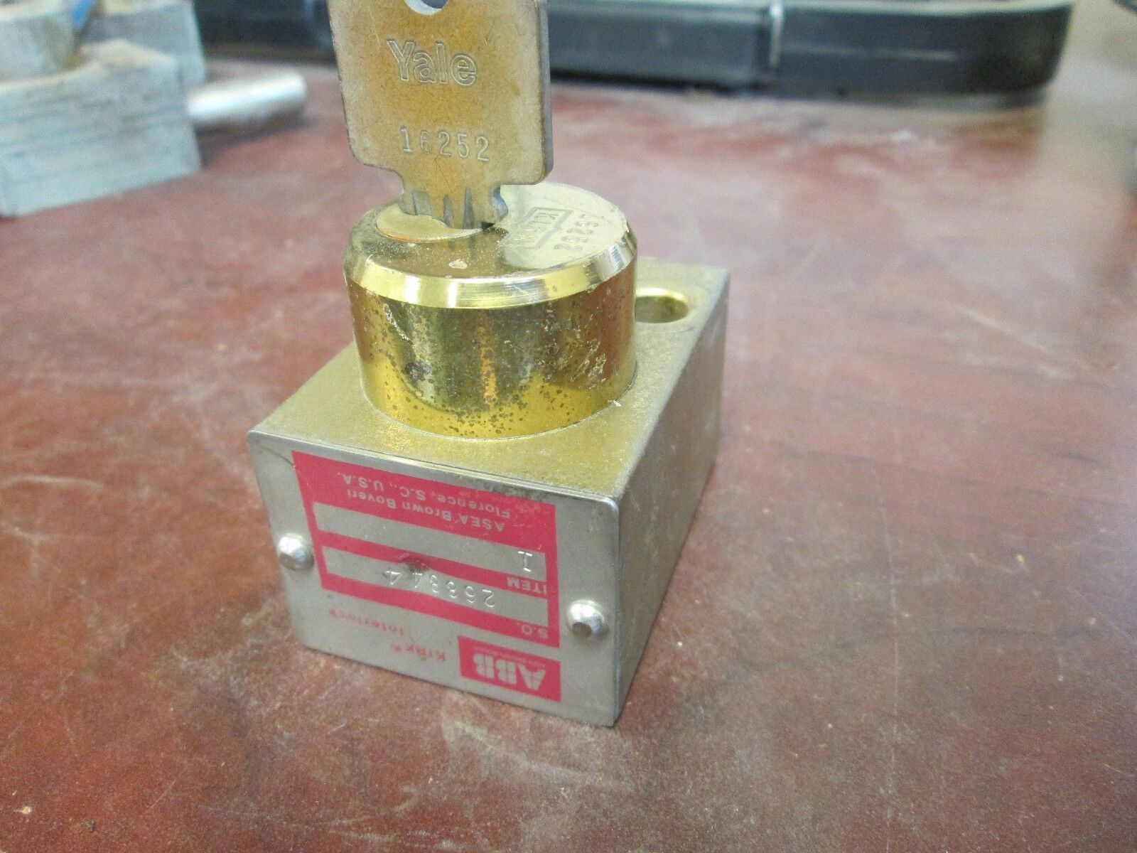 Kirk Interlock 268844 Stab Length: 1-3/8" to 2-1/8" Used