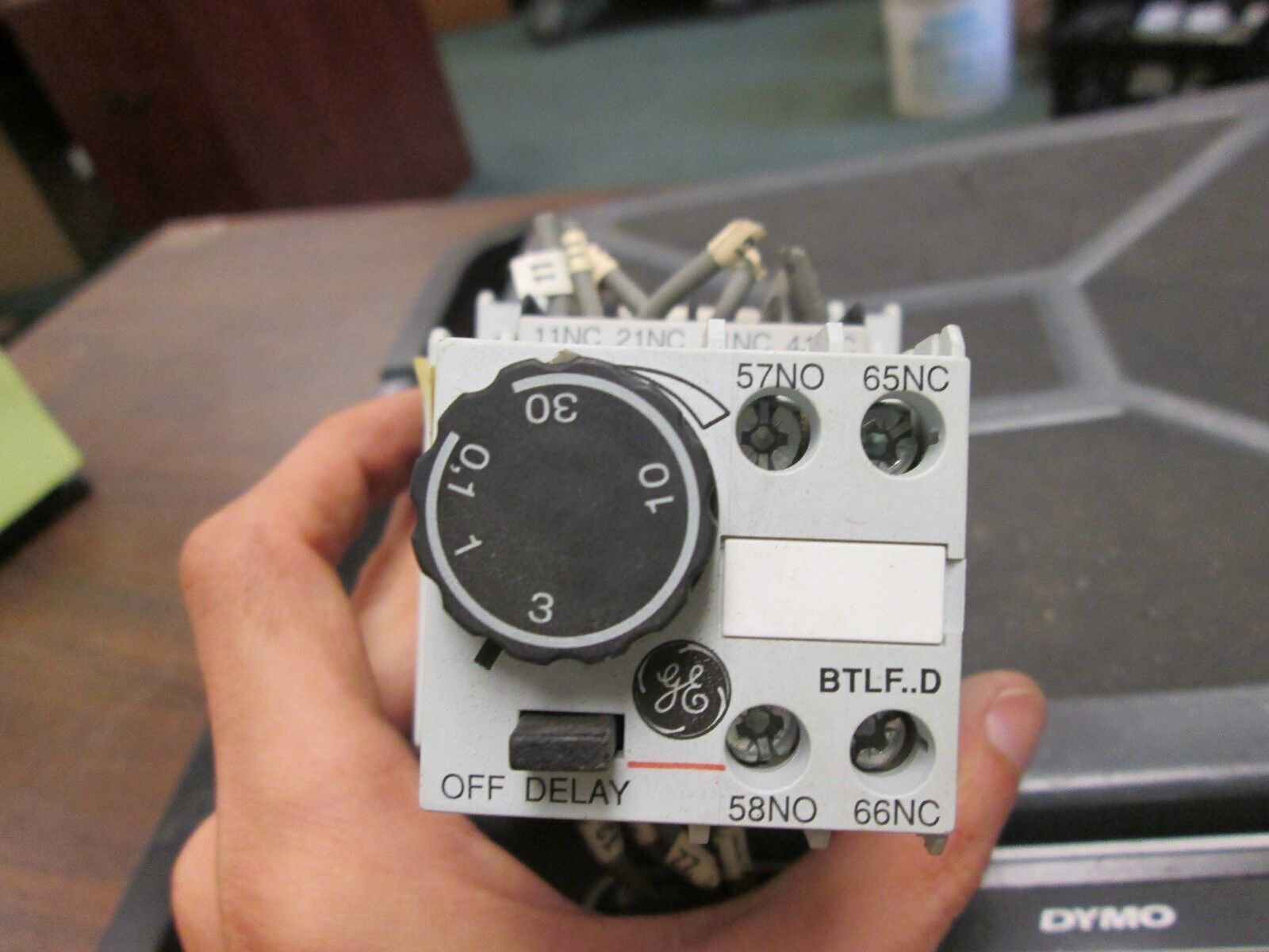 GE Pneumatic Timer BTLF30D with Contact RL4RA004T Range .1-30 120V Coil