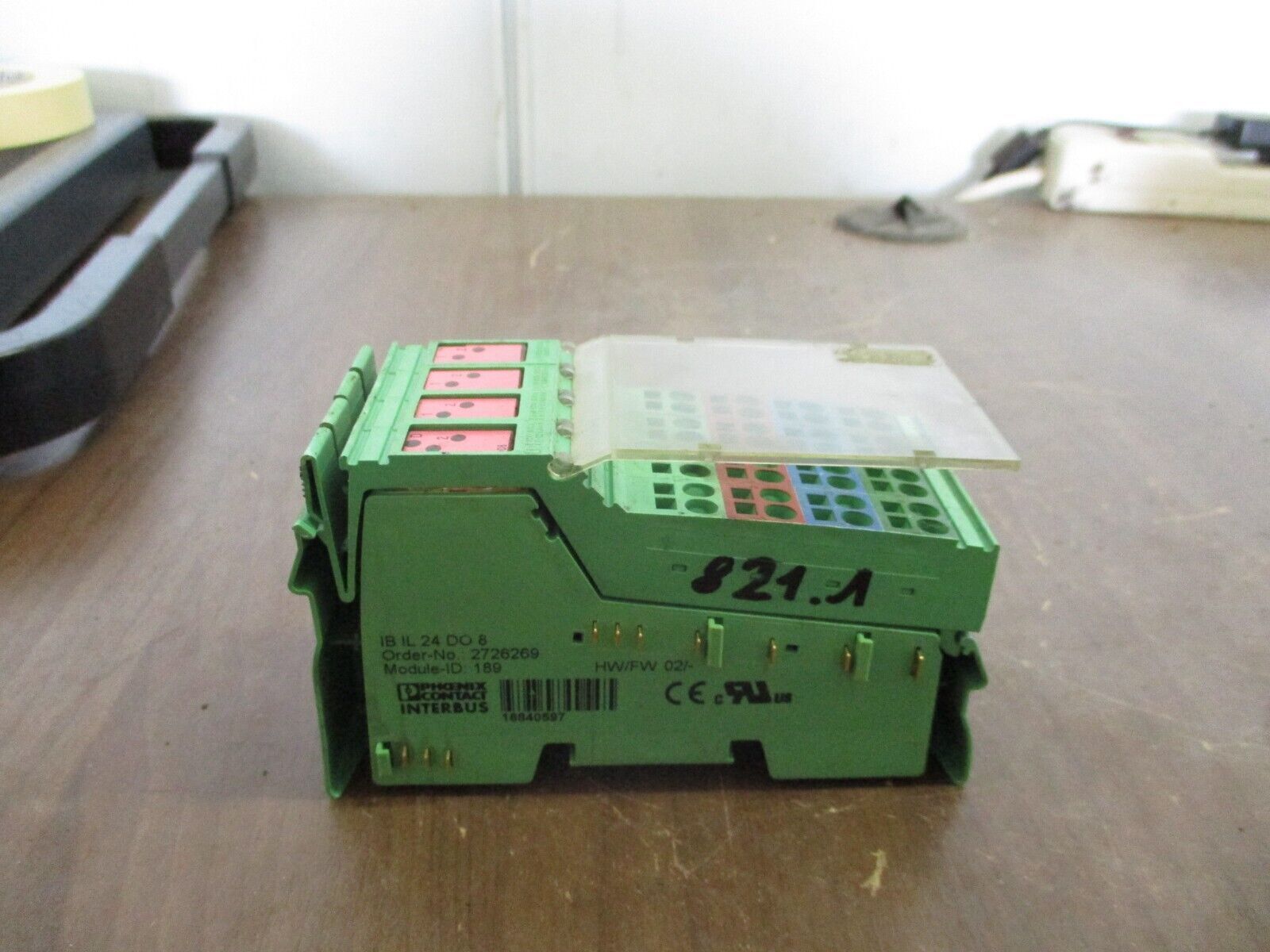 Phoenix Contact IBIL24DO8 Interbus Coupler 2726269 HW: 02 w/ Terminal Cover Used