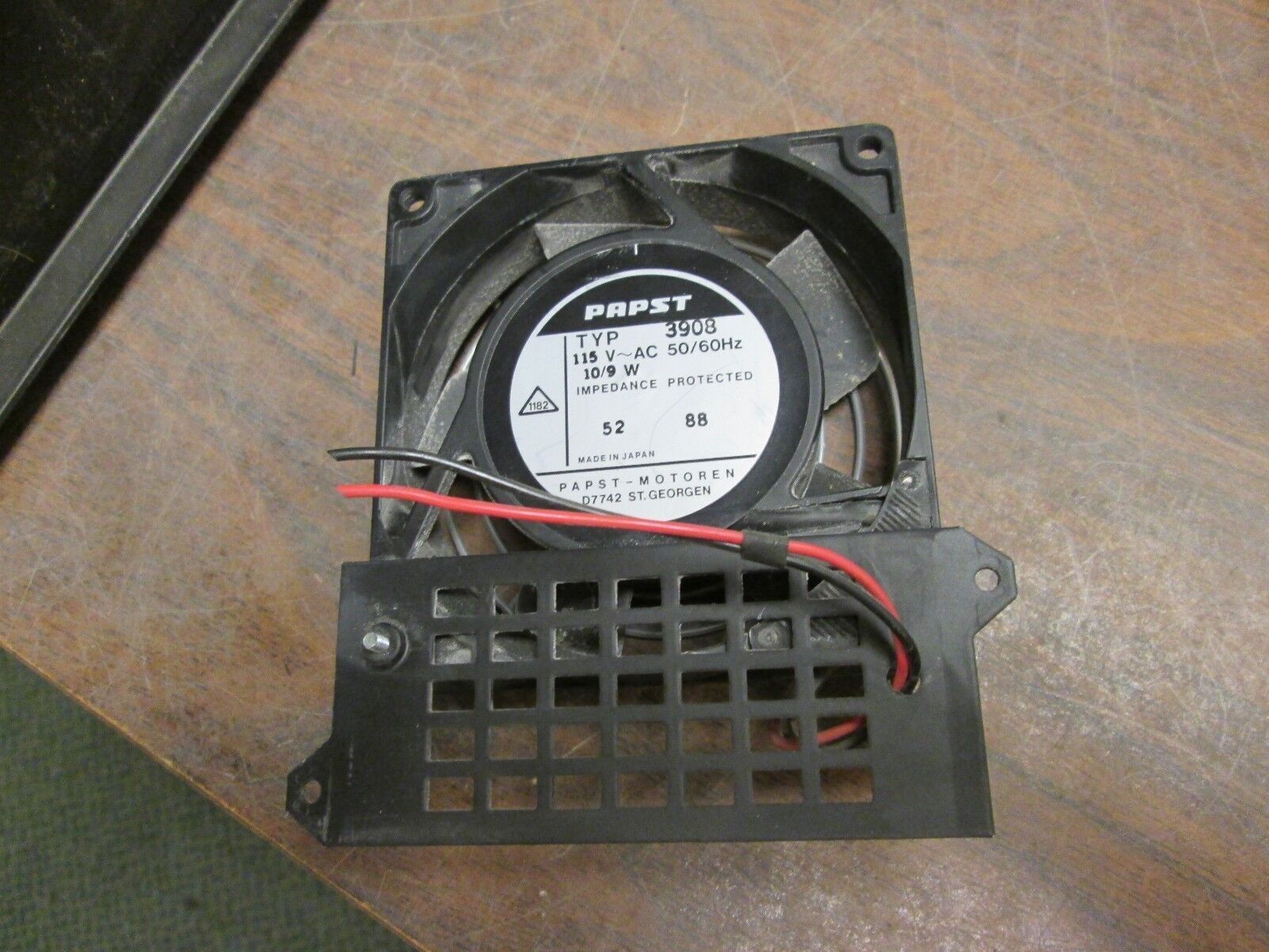 Papst Fan 3908 115V 50/60Hz Used