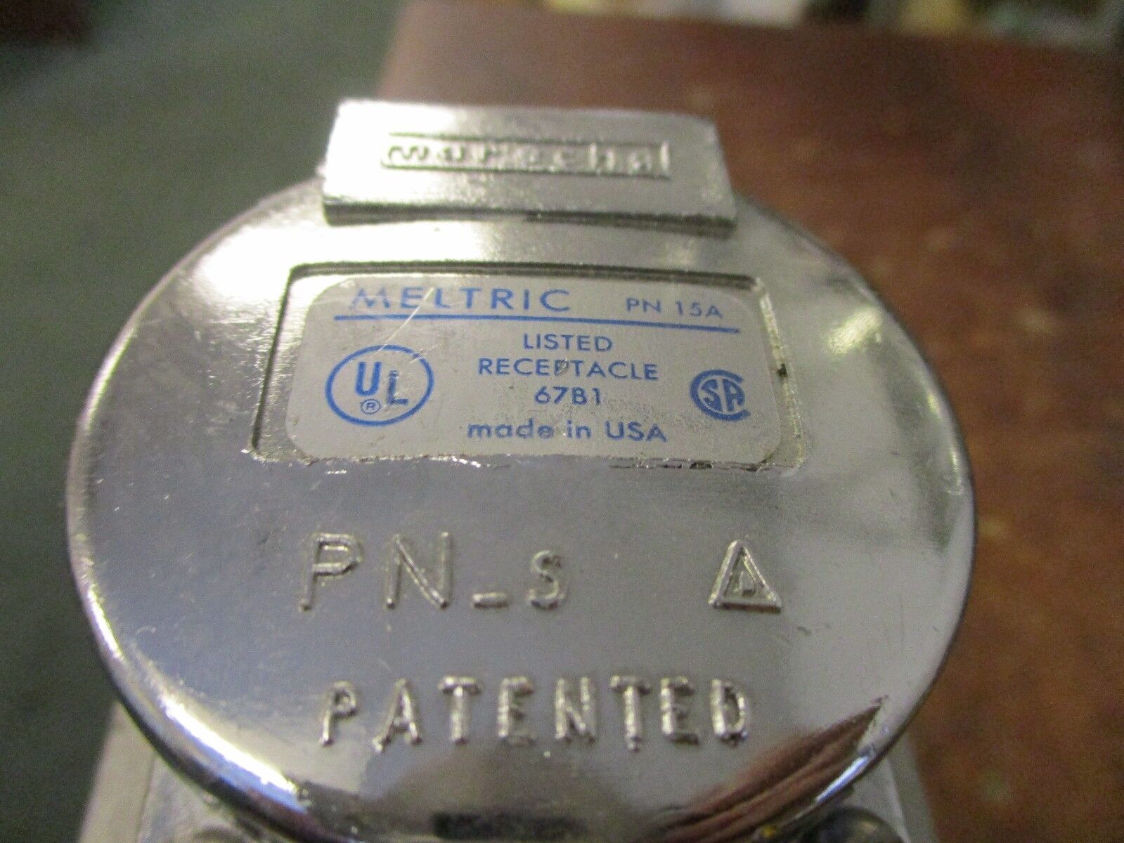 Meltric Receptacle W/Base PN15A 15A 208/220V 50/60Hz Used
