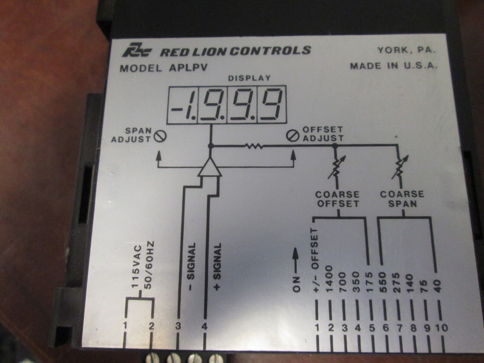 Red Lion Controls Digital Process Voltmeter APLPV400 115VAC Used