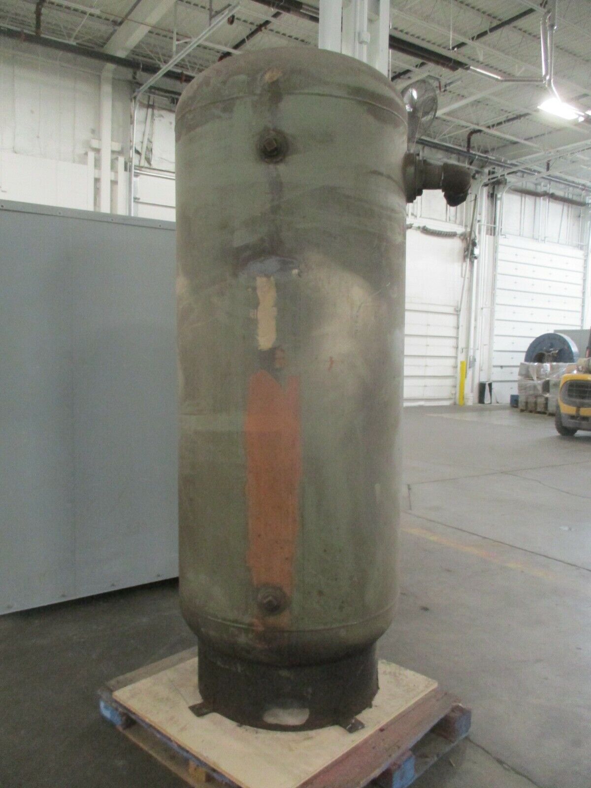 Wessels Water Tank 89610 250 Gallon 125PSI Used