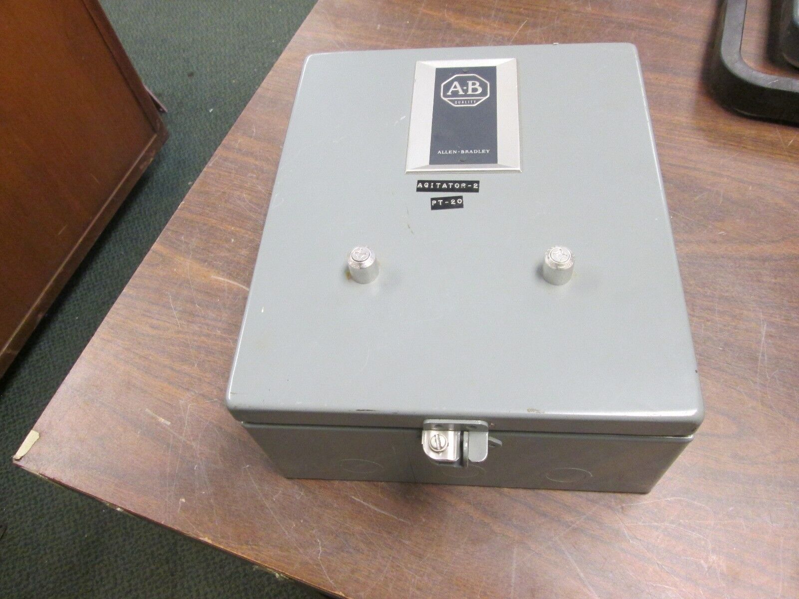 Allen-Bradley Enclosed Starter 715-AAA12 120V Coil Size 0 Used