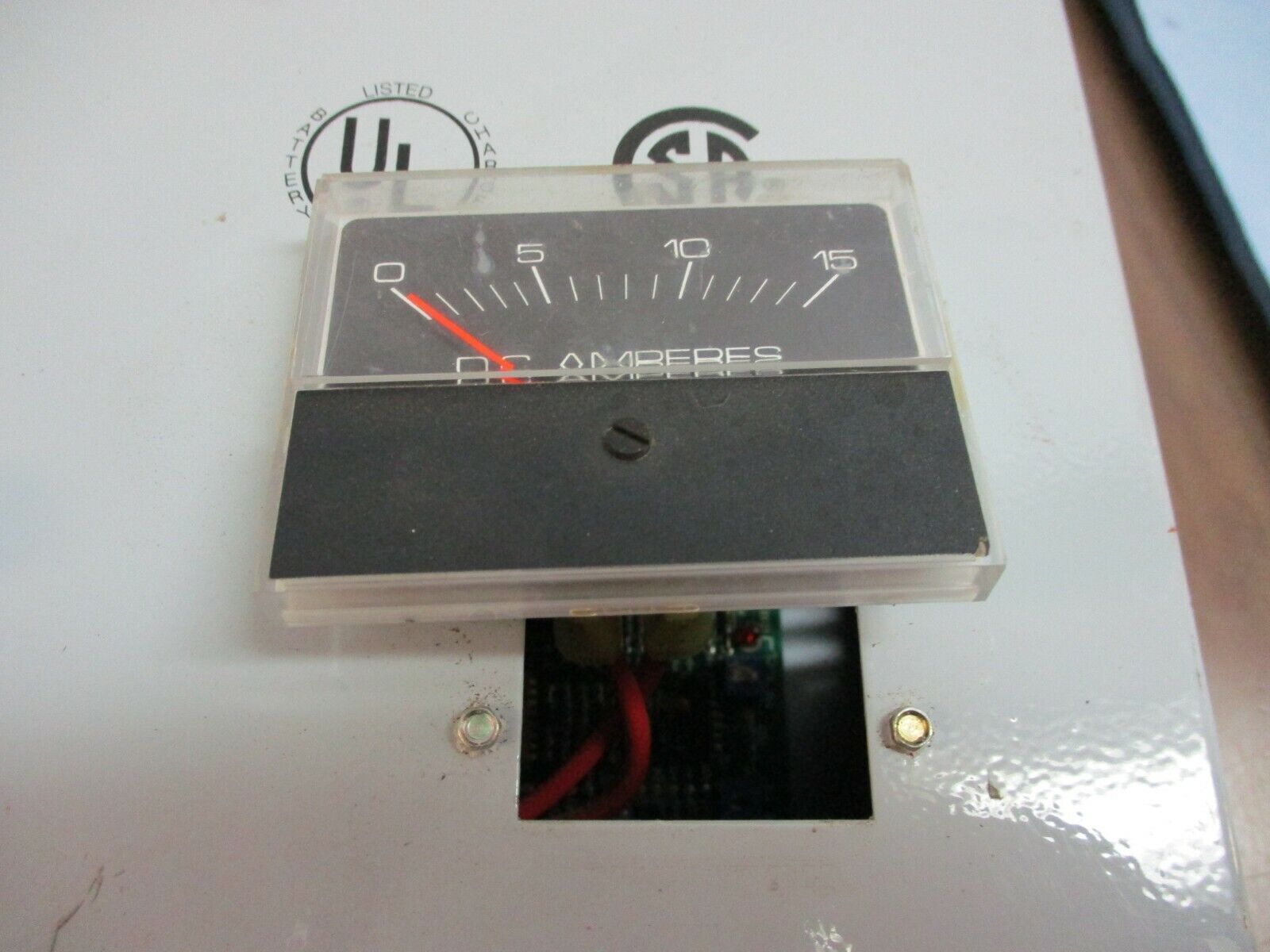 Kohler Automatic Battery Charger D-292864 Input: 120/240VAC 50/60Hz 1Ph 5.1/3.0A