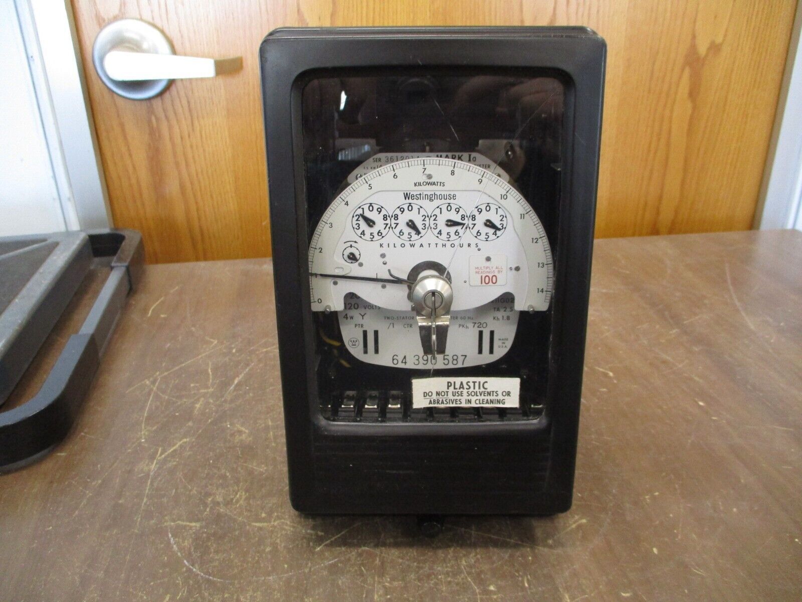 Westinghouse Type D4B-8FM Kilowatthour Meter 280C211G02 120V 4W Used