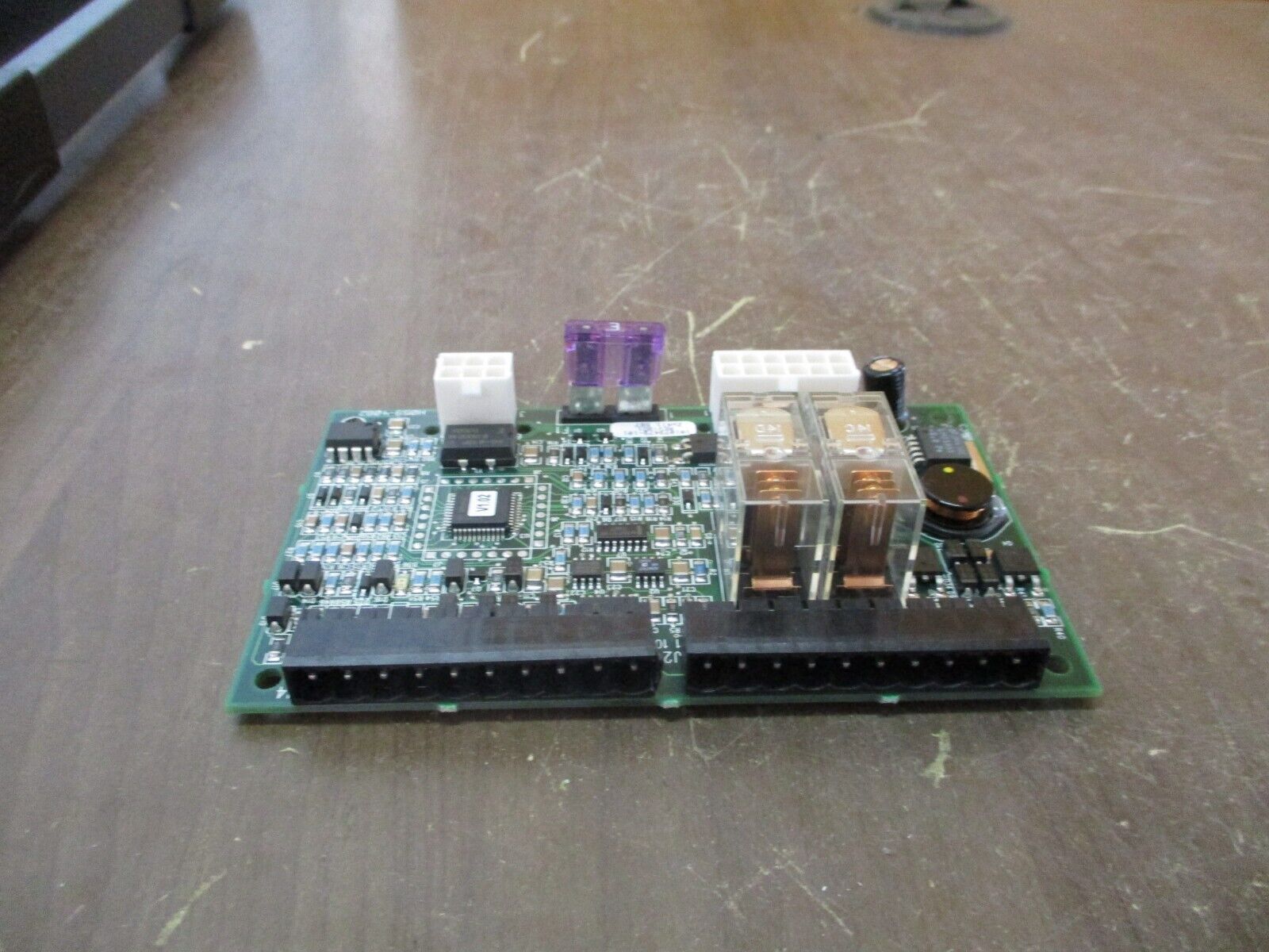 Eaton Control Board 101073473-101 Rev. B01 Used