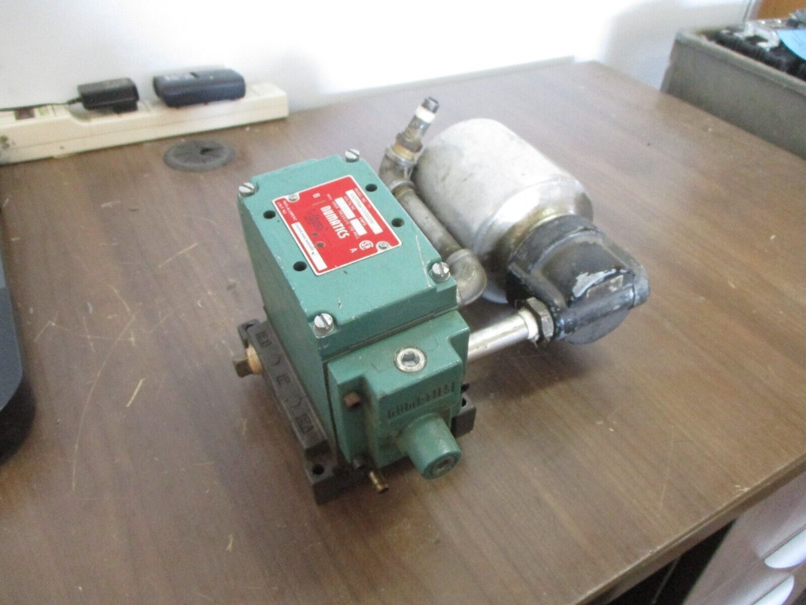 Numatics Solenoid Valve 33DPR441O000000 150PSIG w/ Filter Used