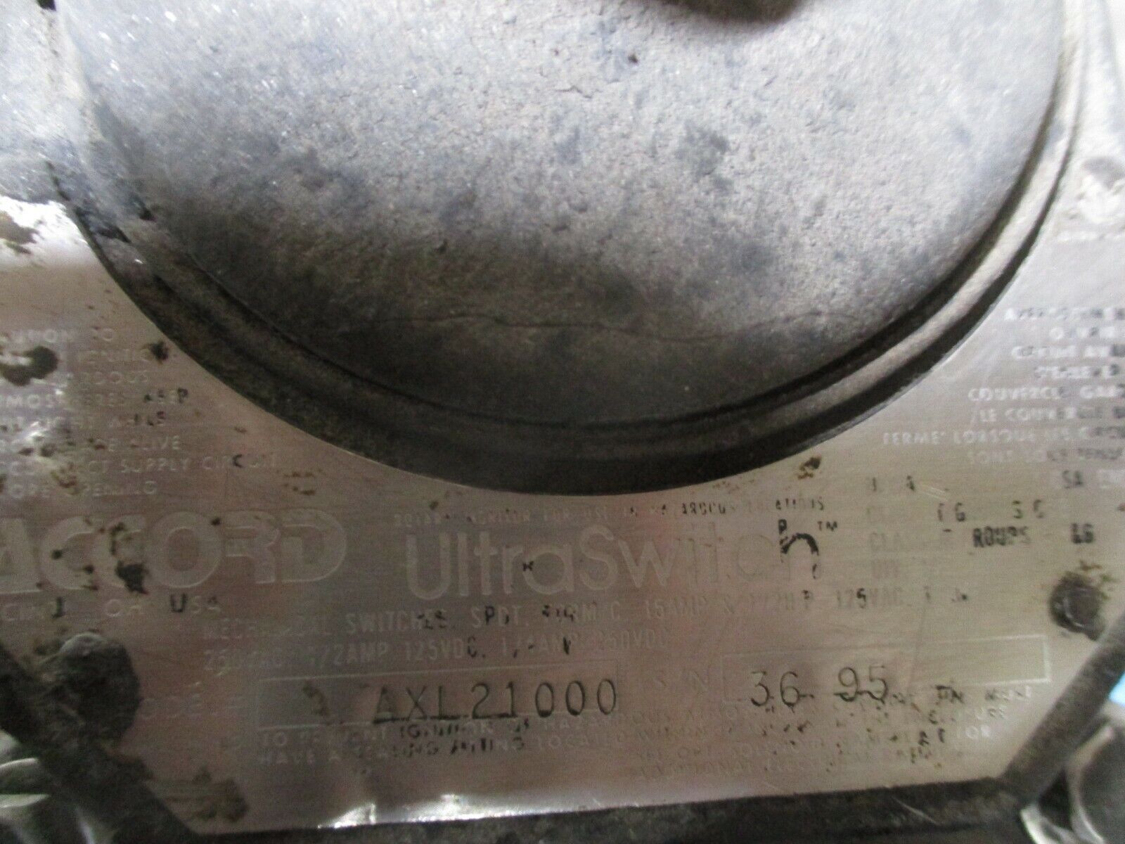 Neles-Jamesbury Quadra-Powr II Actuated Valve w/ Positioner QP2C/M 100PSIG Used