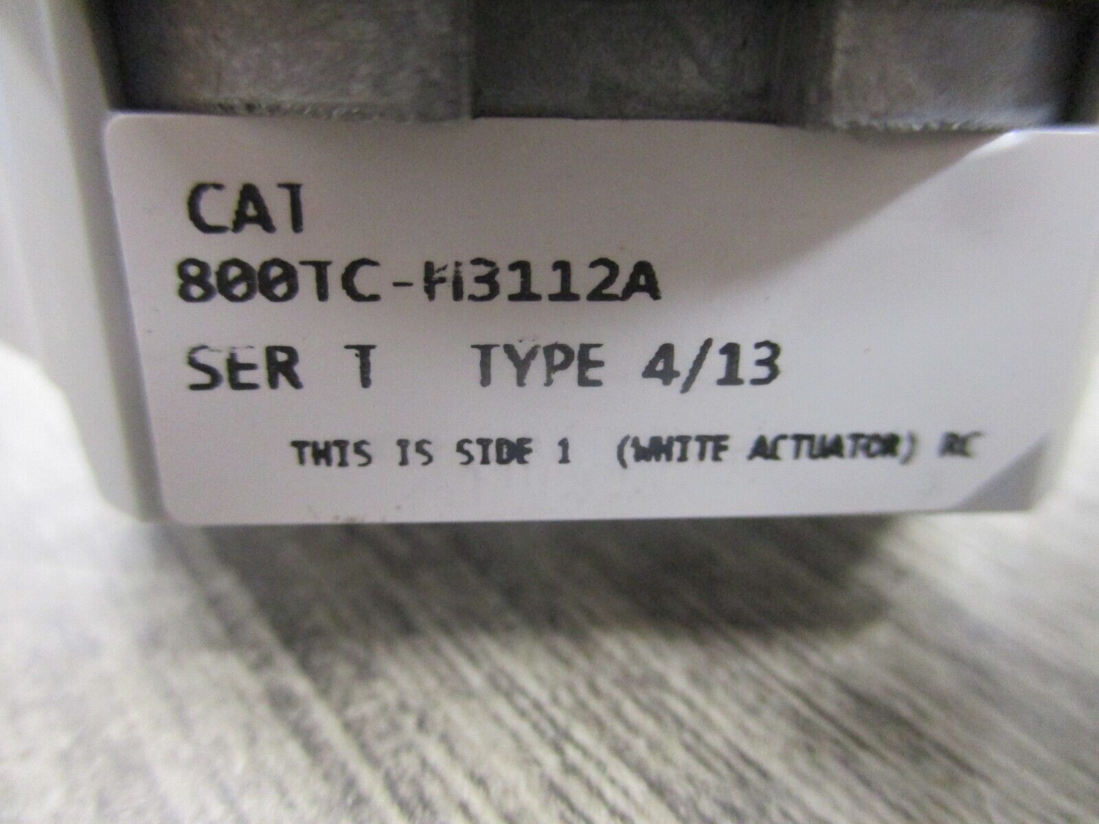 Allen-Bradley Cylinder Lock Selector Switch 800TC-H3112A Ser. T New Surplus