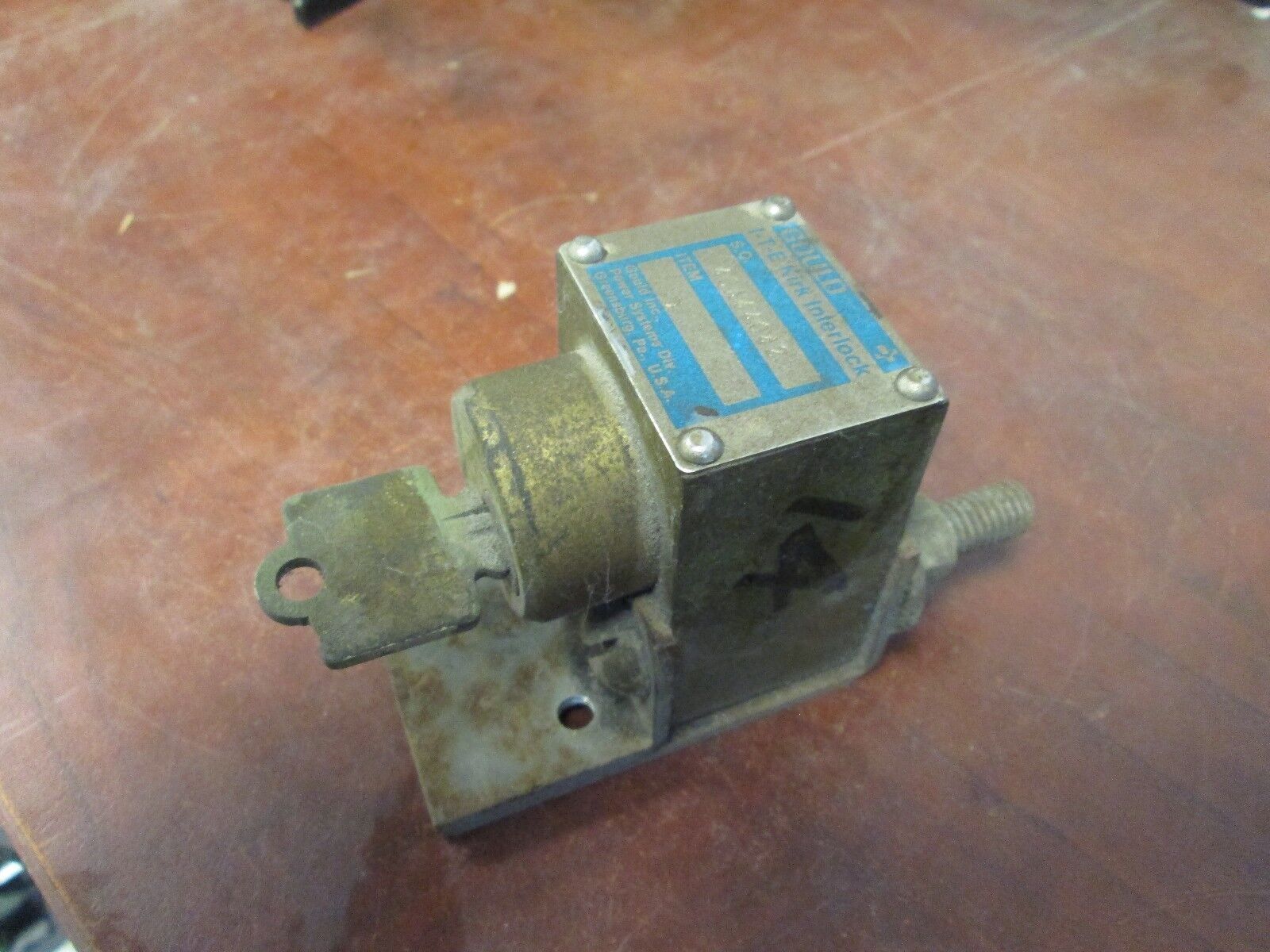 Gould/ITE Interlock 45A44042 Stab Length: Flush to 1/2" Used