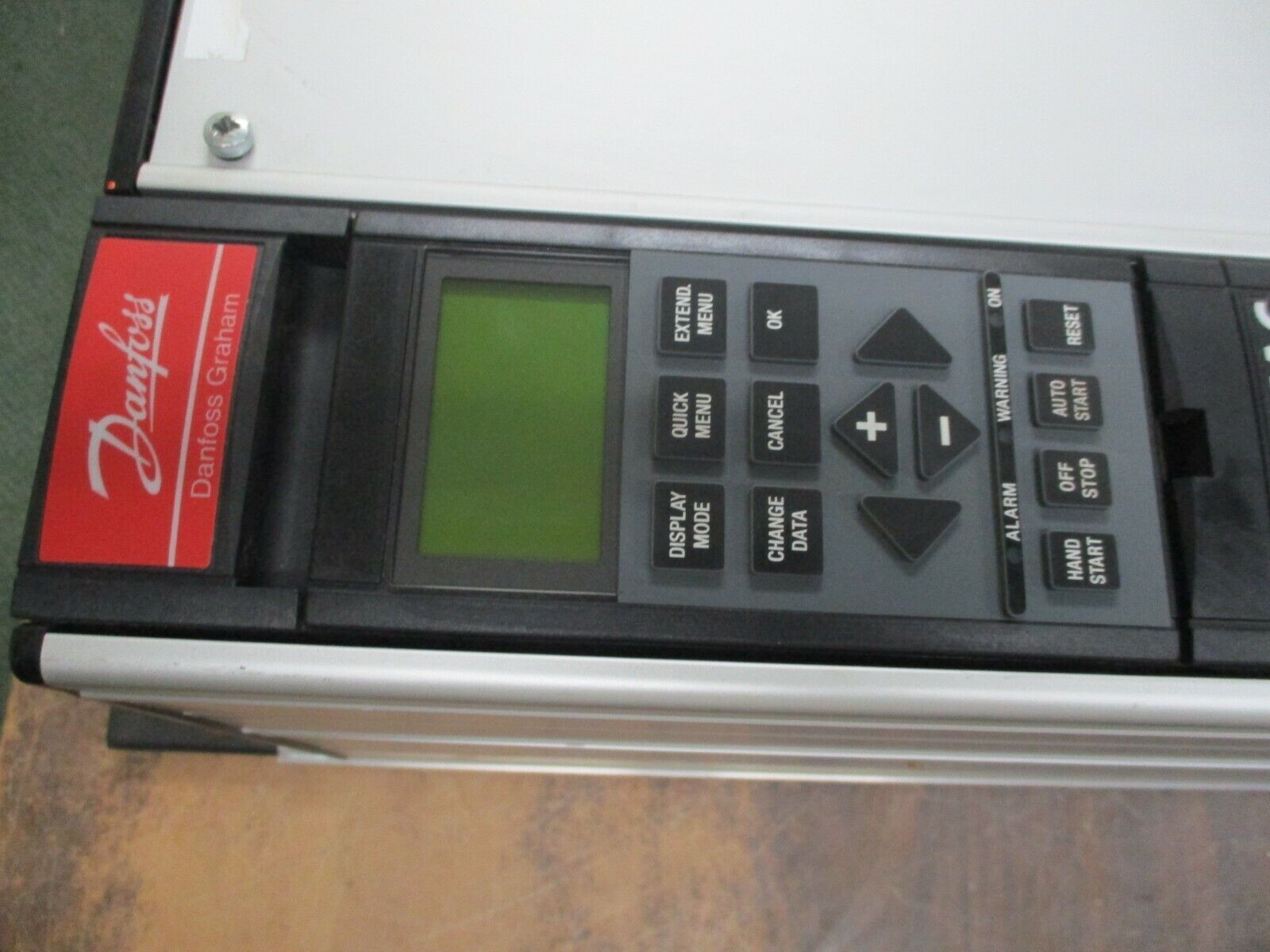 Danfoss VLT 6042 AC Drive w/ Disconnect 175Z7369 40HP 3Ph w/ Keypad Used