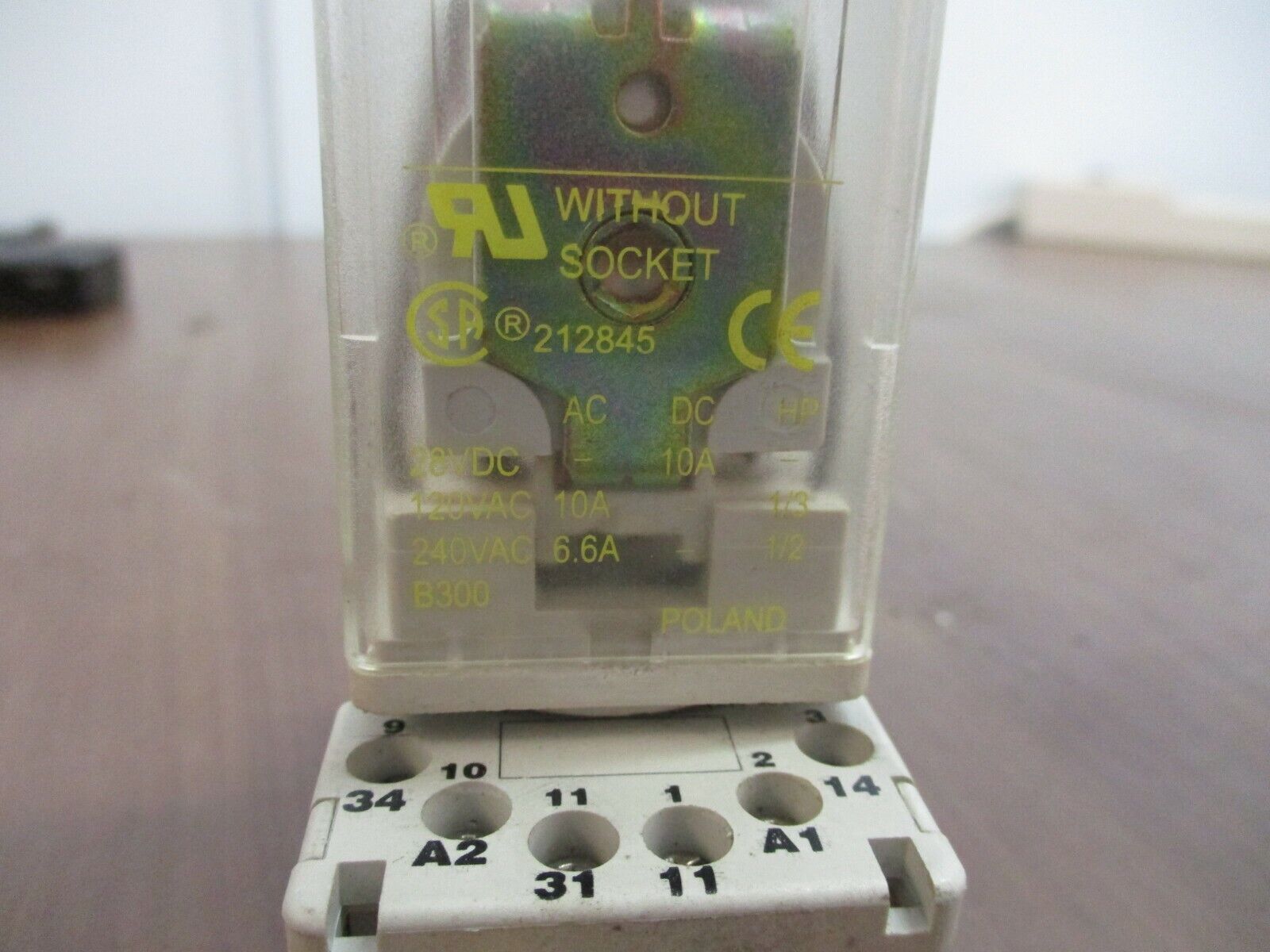 Square D Relay w/Base 8501KPD13V53 24VDC Used