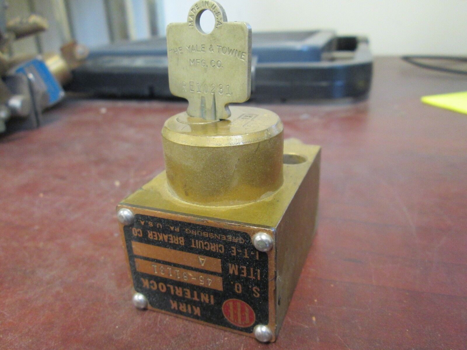 Kirk Interlock 45-81131 Stab Length: 2" to 2-3/4" Used